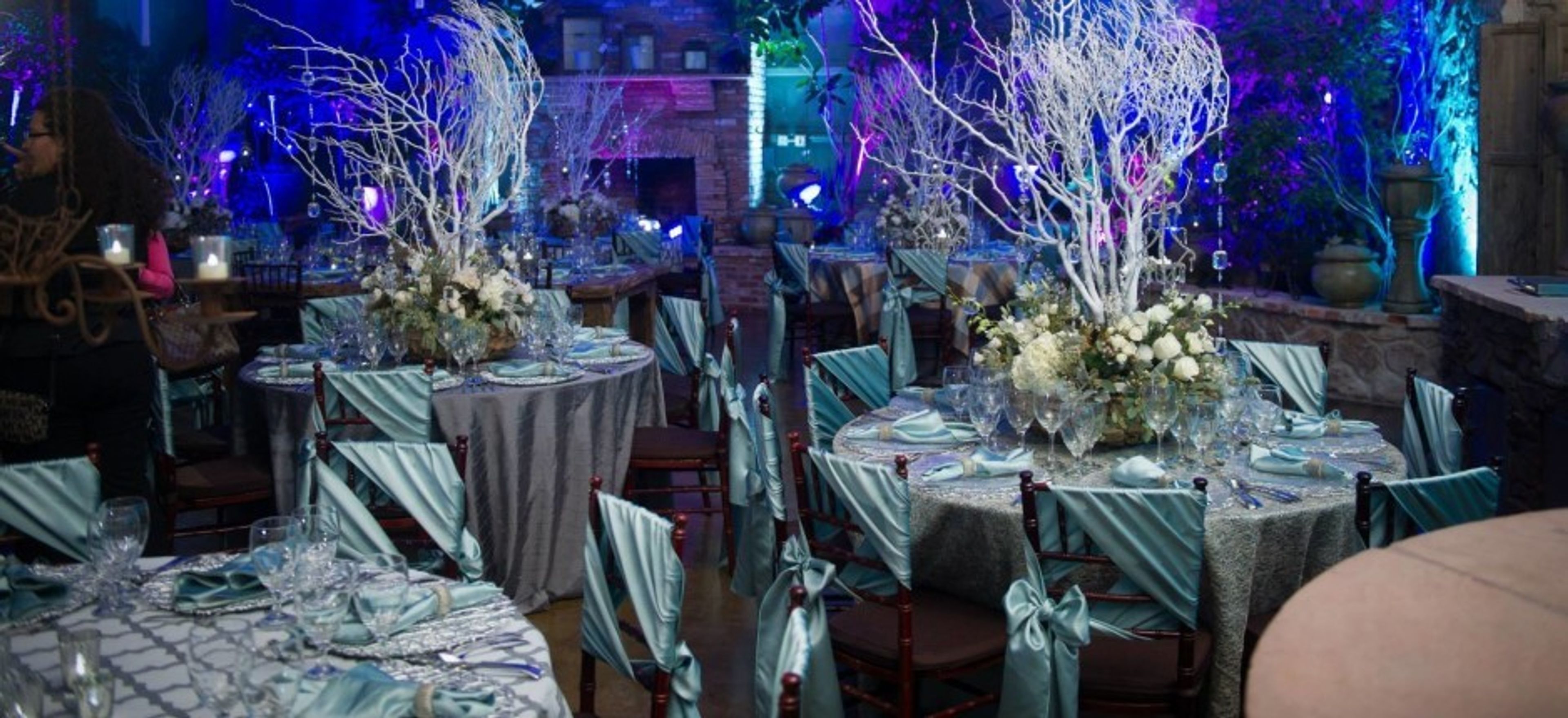 Cover photo of Graceful Tables