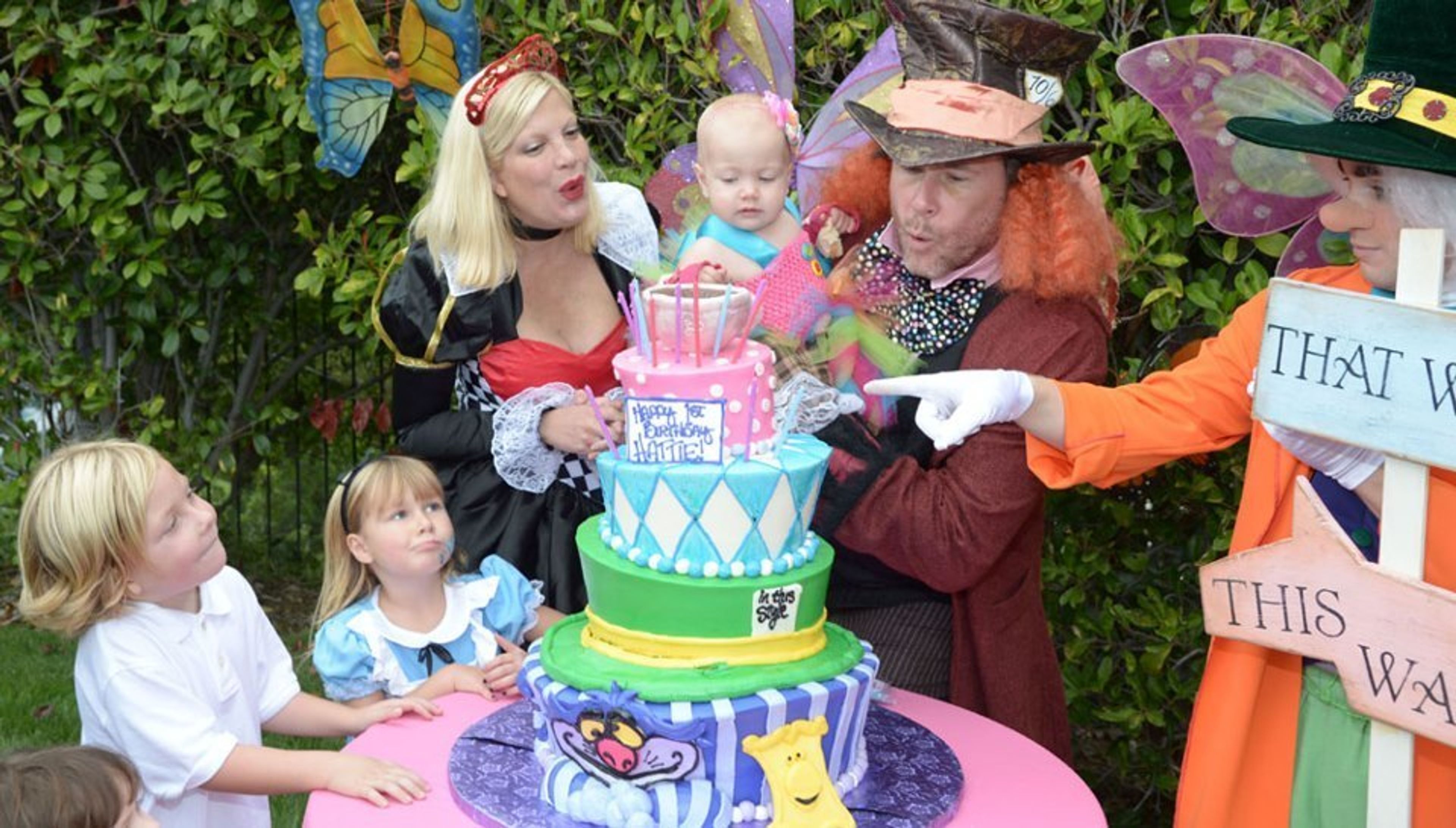 Cover photo of Hansen's Cakes