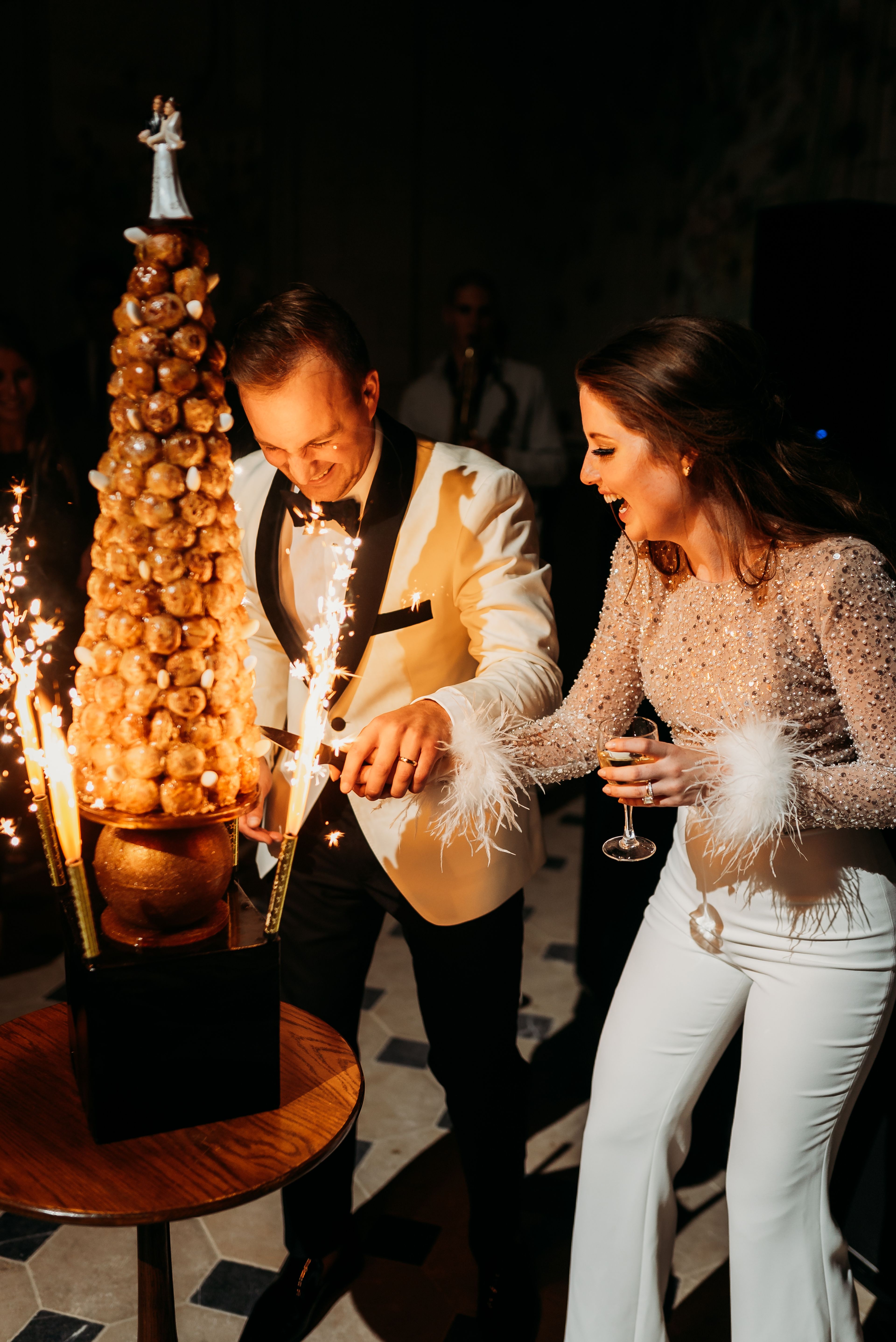 Cover photo of rendez-vous.