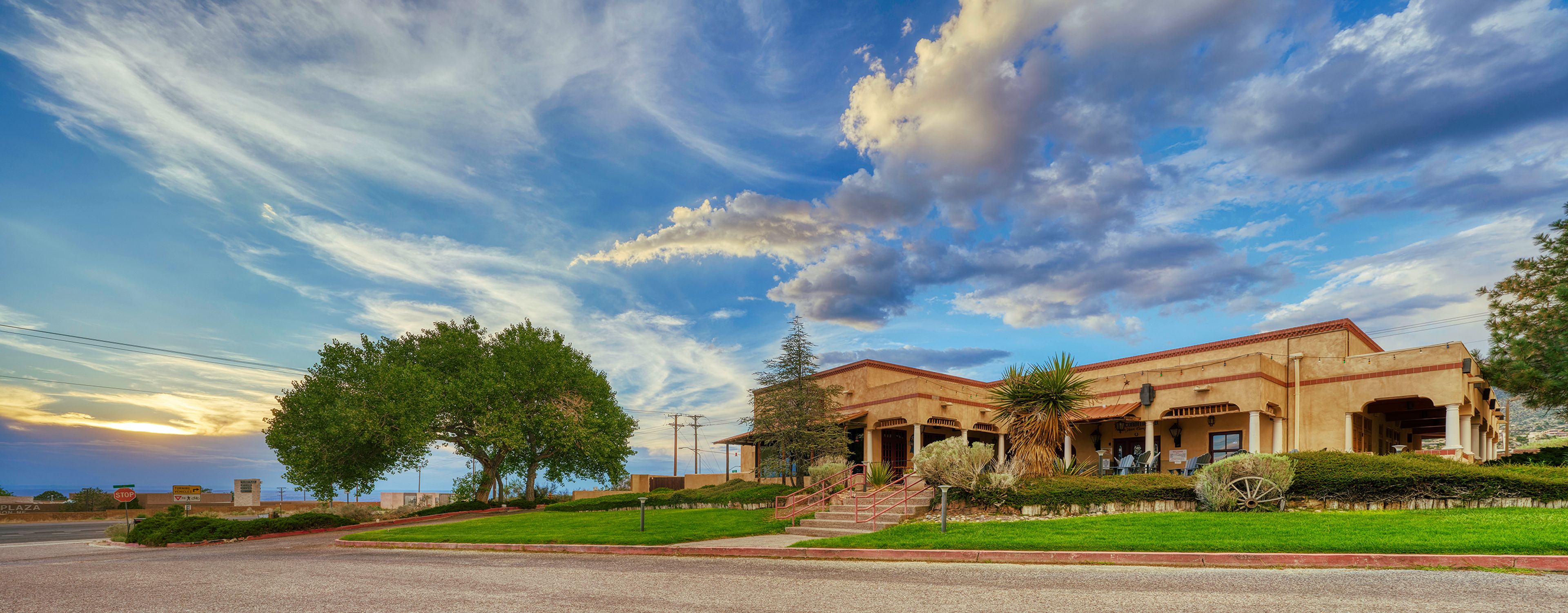 Cover photo of County Line Barbeque of Albuquerque