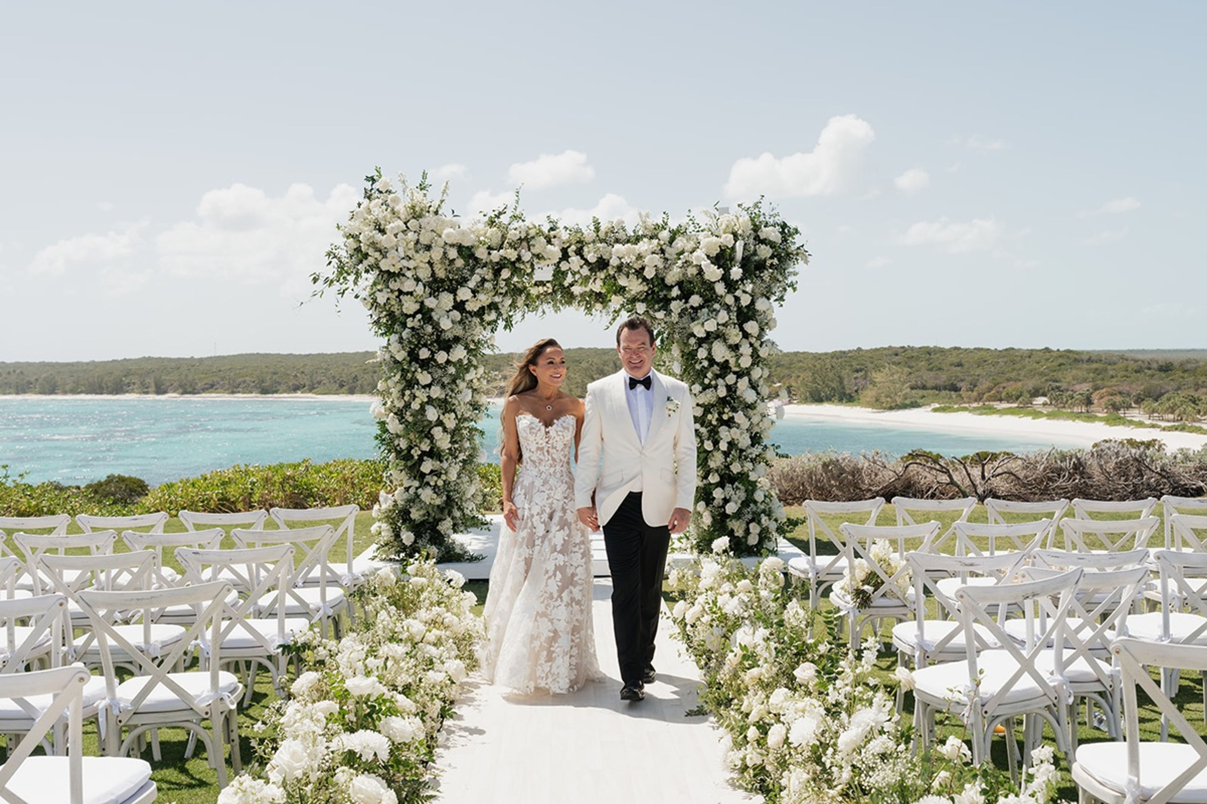 Cover photo of Chic Bahamas Weddings