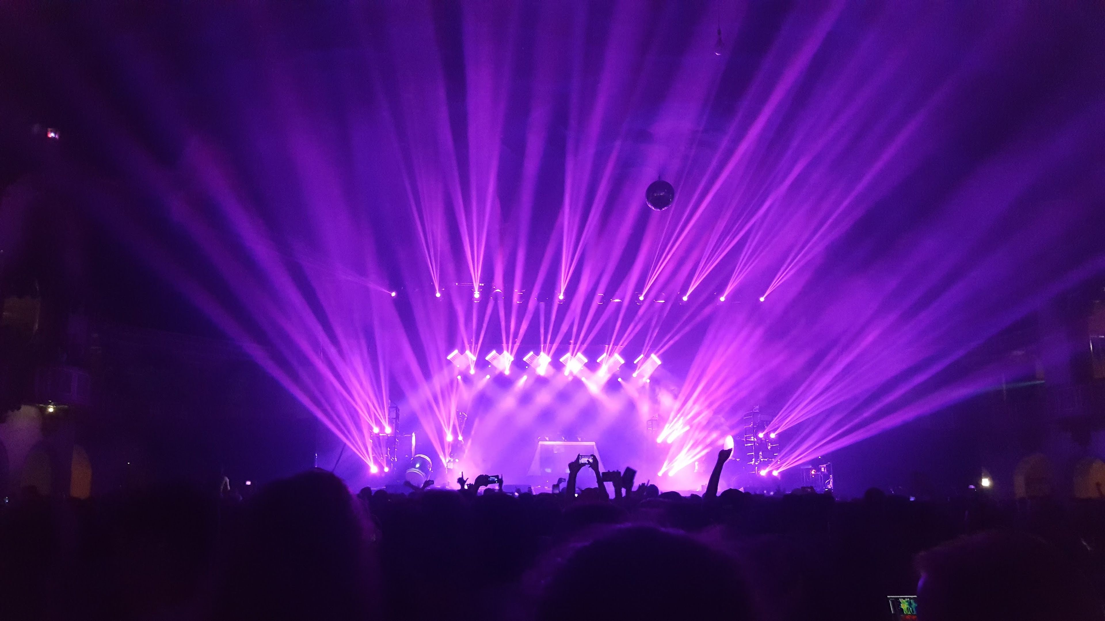 Cover photo of Massive Audio Visual