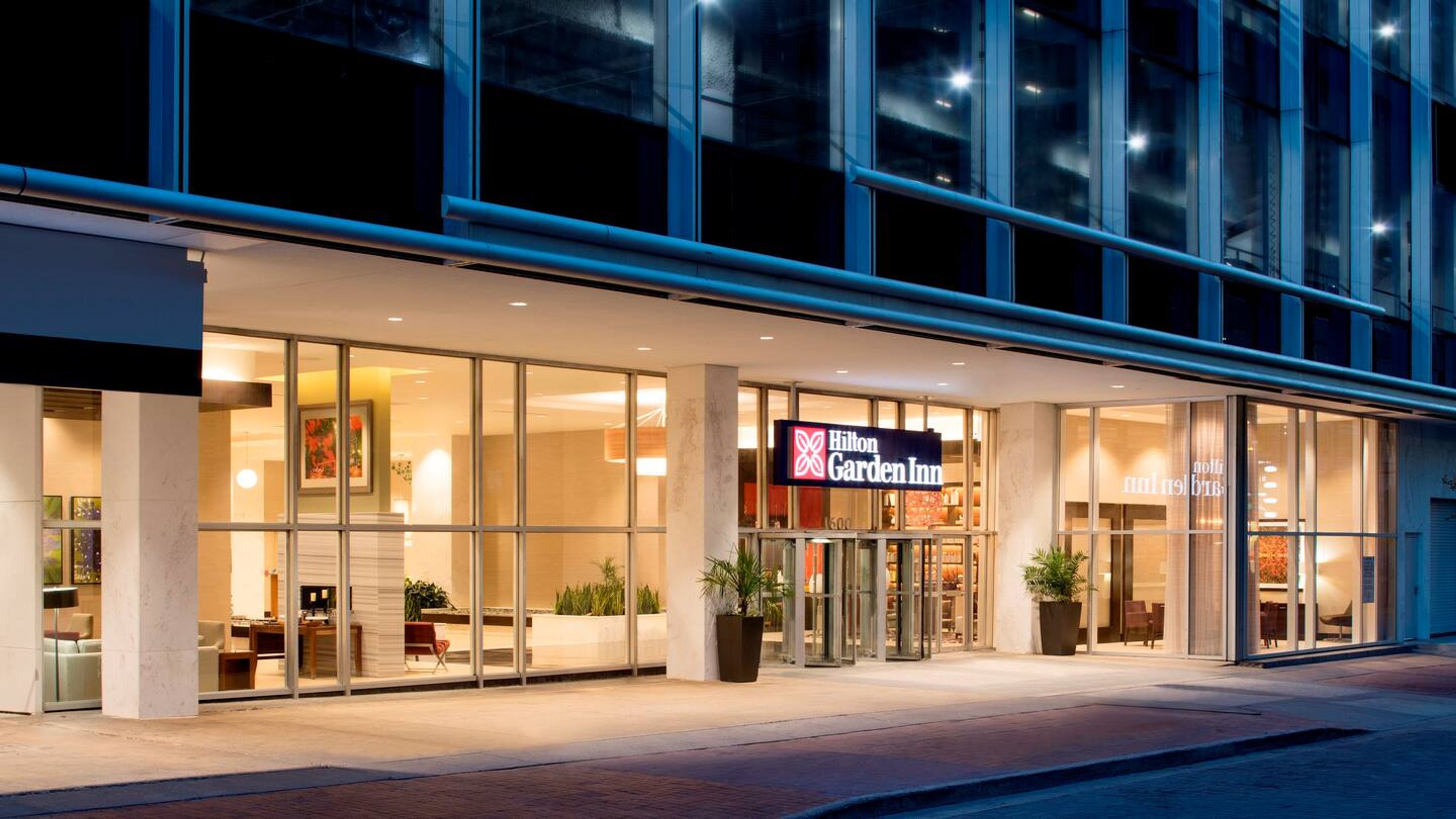 Cover photo of Hilton Garden Inn Downtown Dallas