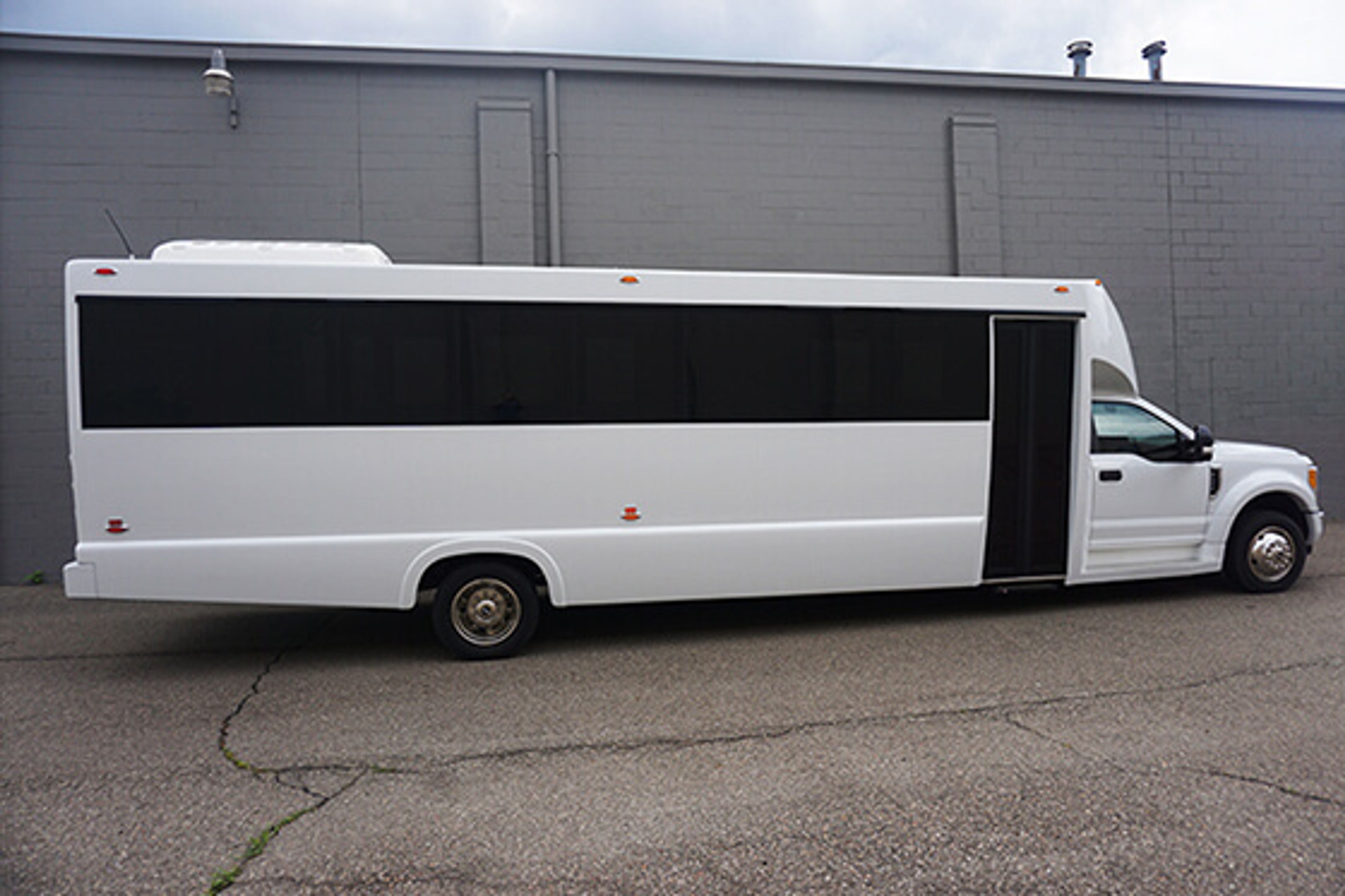 Cover photo of Cincinnati Party Bus