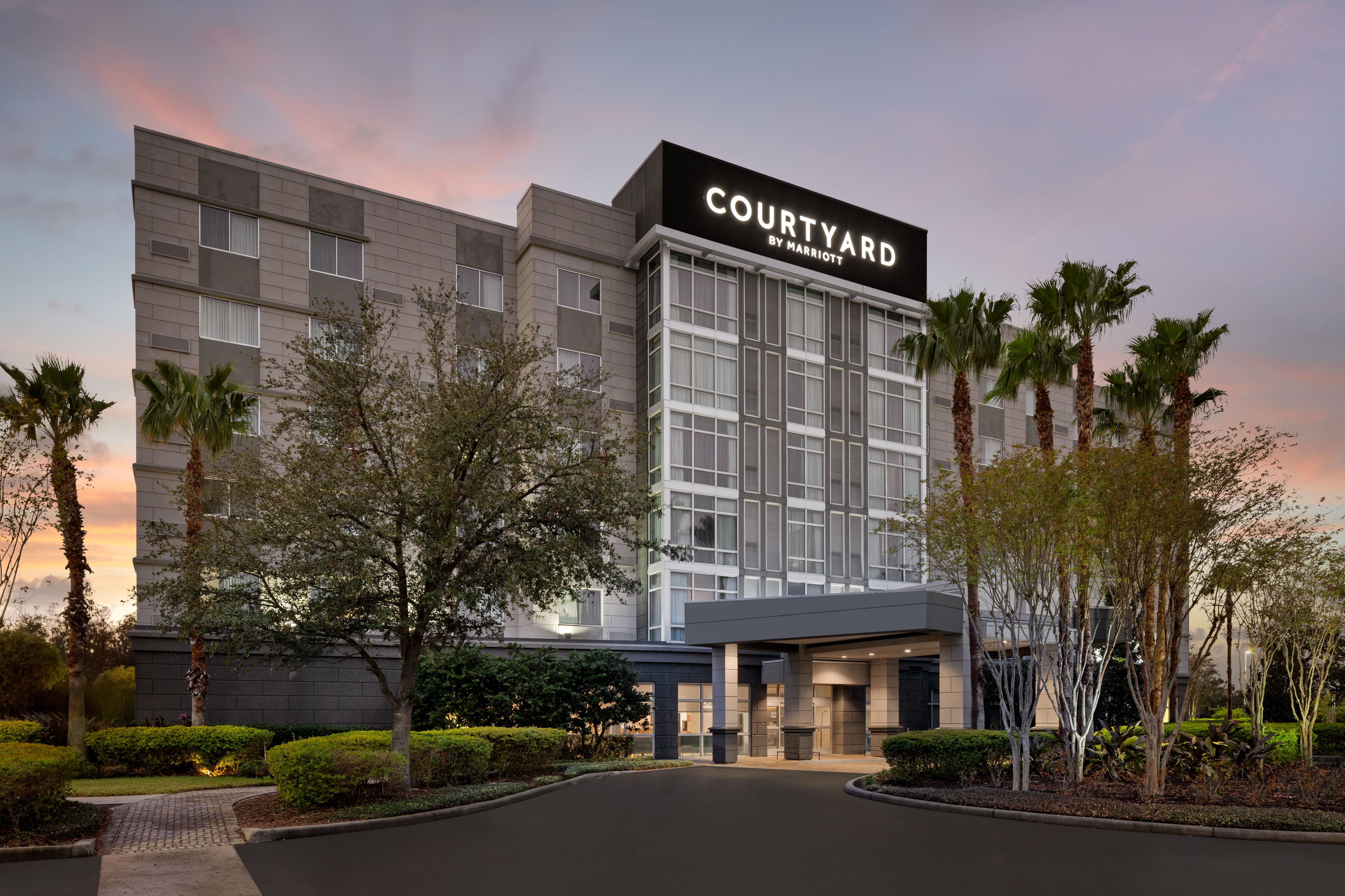 Featured photo from Courtyard Orlando South/Grande Lakes Area