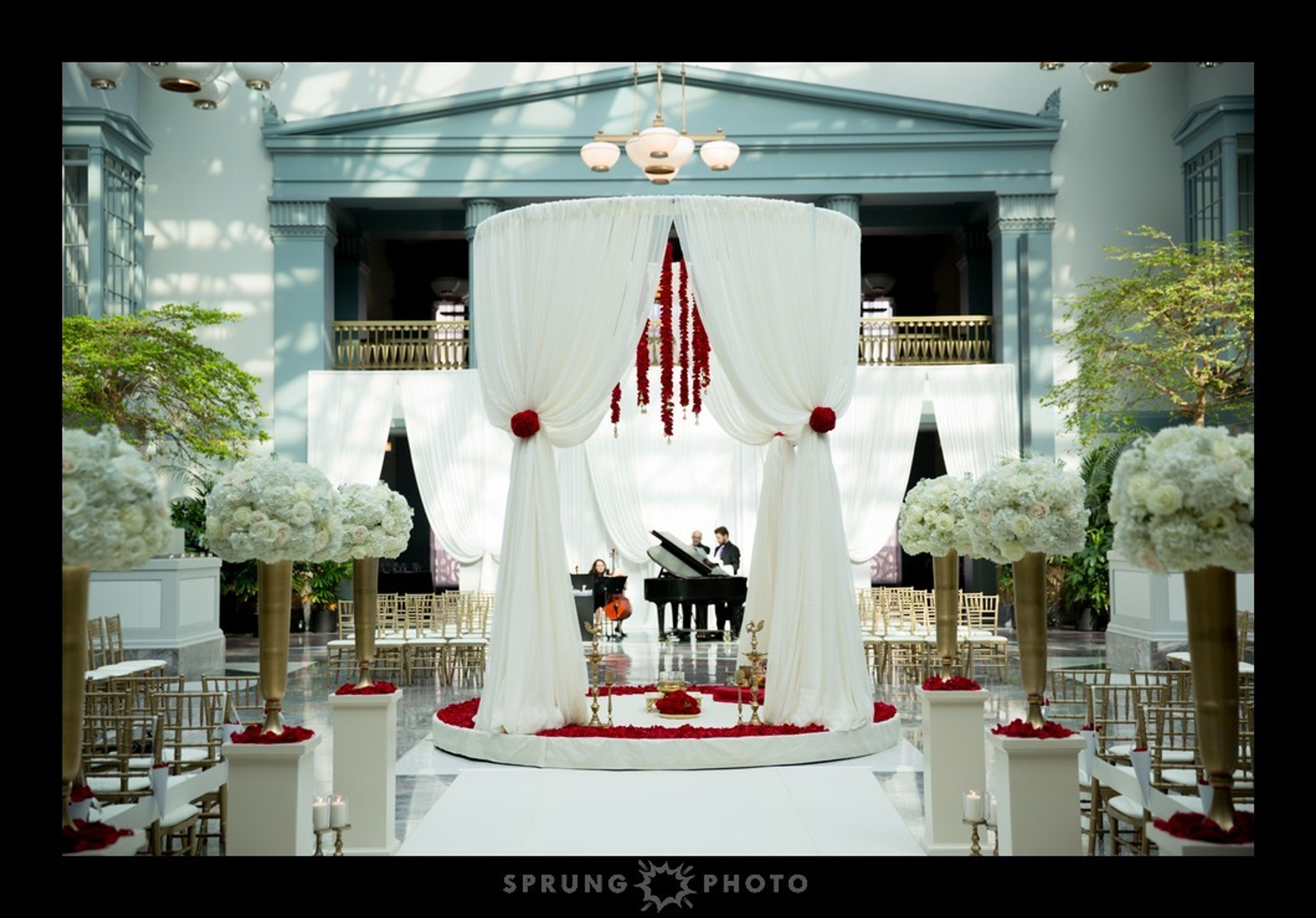 Cover photo of Juliet Tan Floral Design