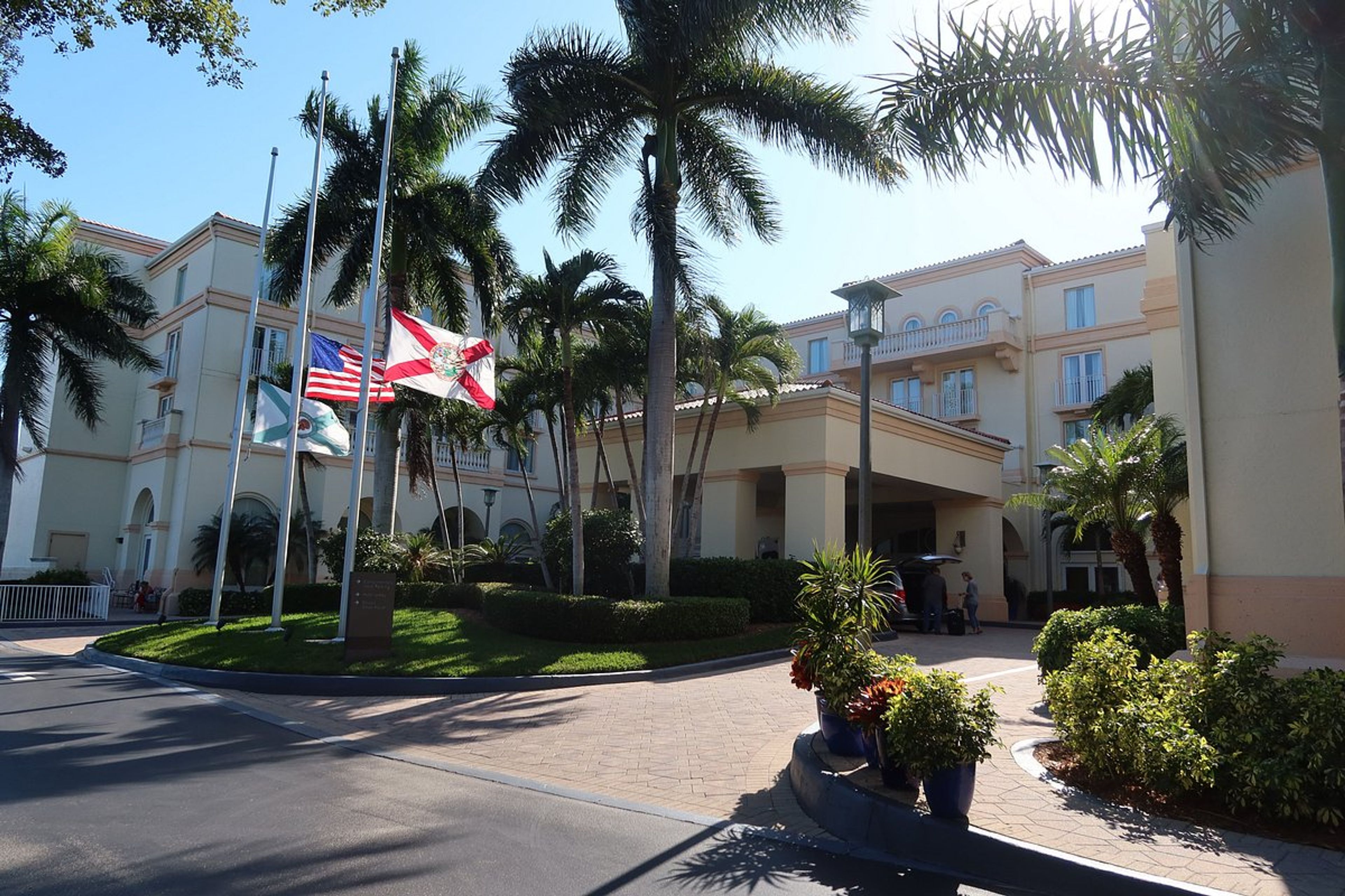 Cover photo of Hilton Naples