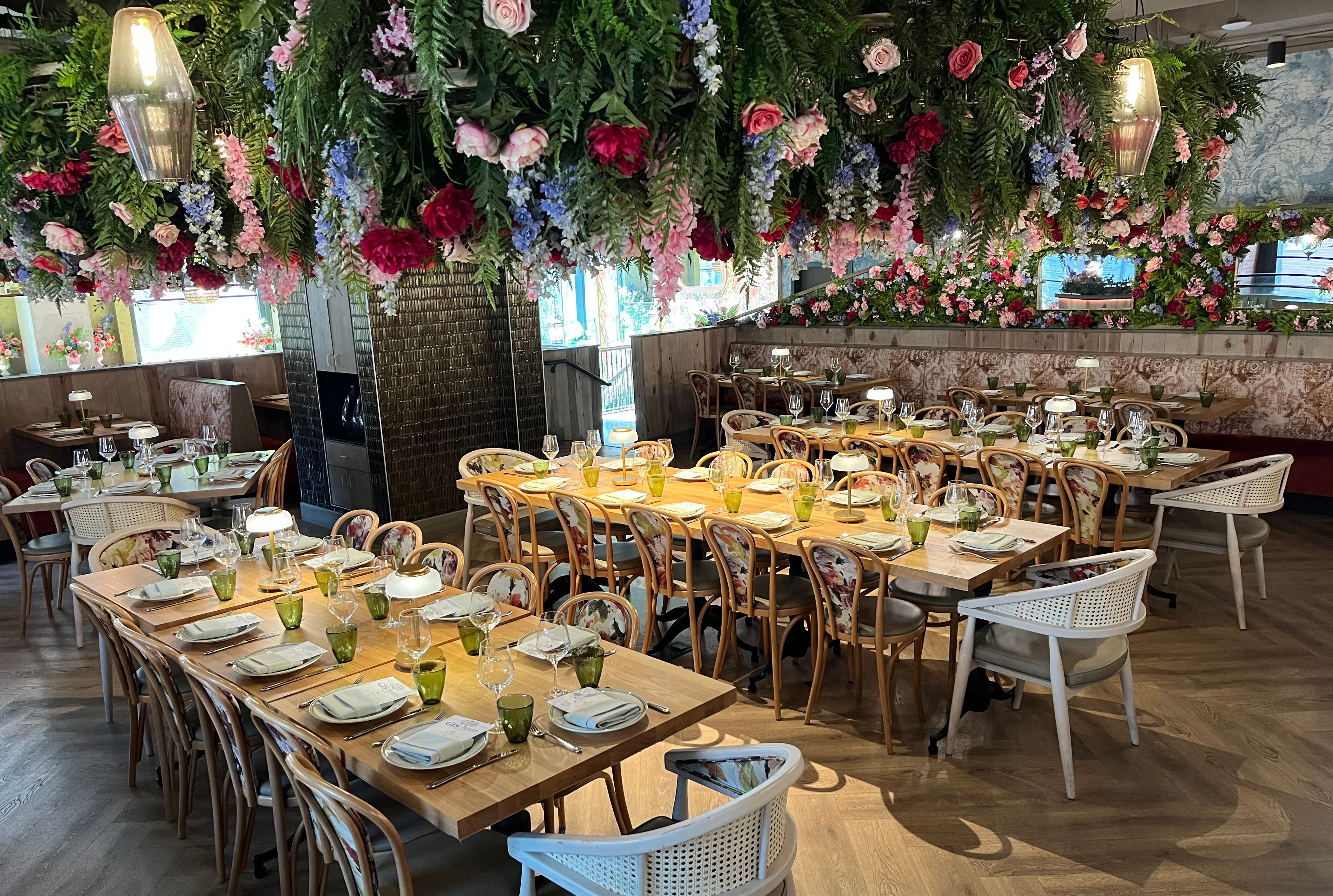 Cover photo of La Serre