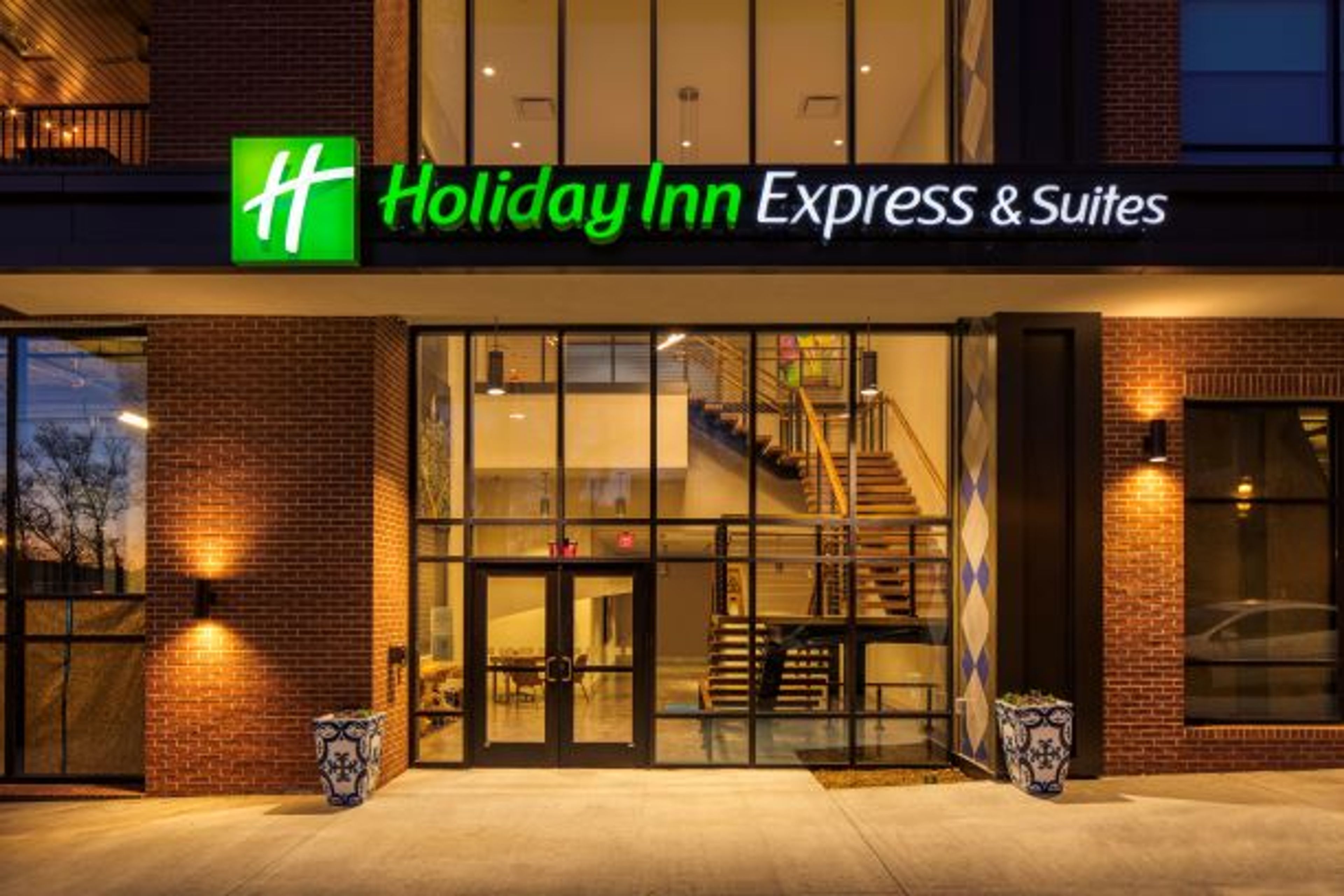 Cover photo of Holiday Inn Express & Suites Charlotte - South End