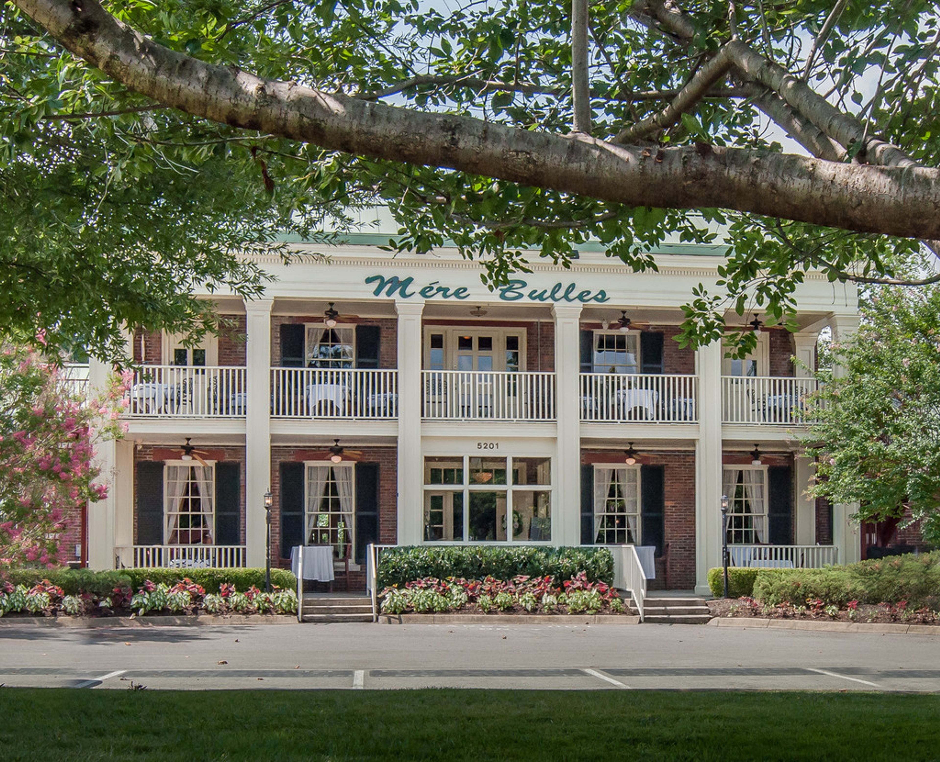 Cover photo of Mere Bulles Restaurant & Events