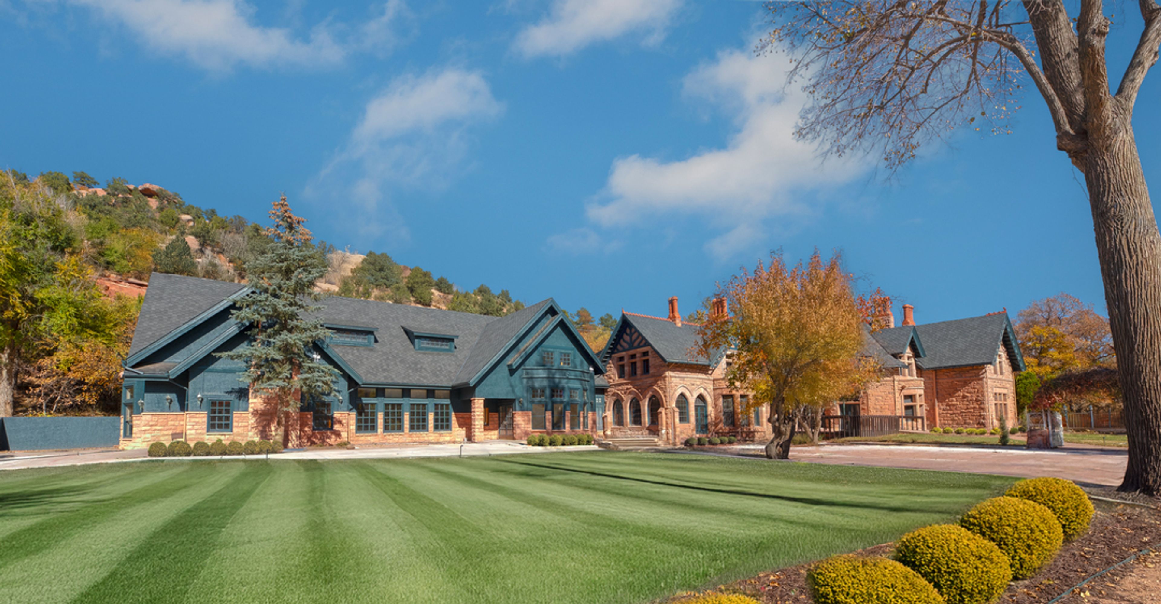 Cover photo of Briarhurst Manor by Wedgewood Weddings