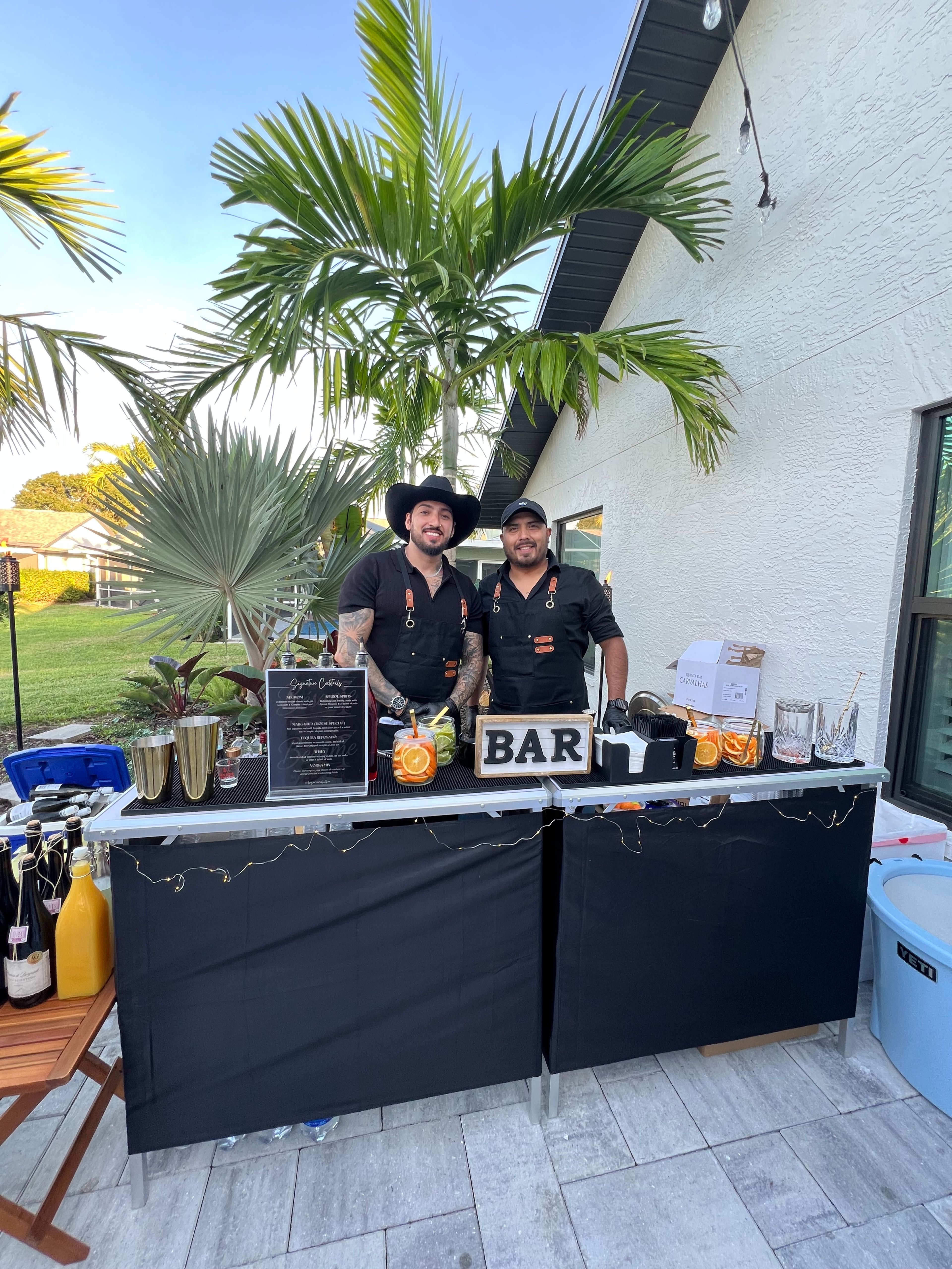 Cover photo of besame mobile bar