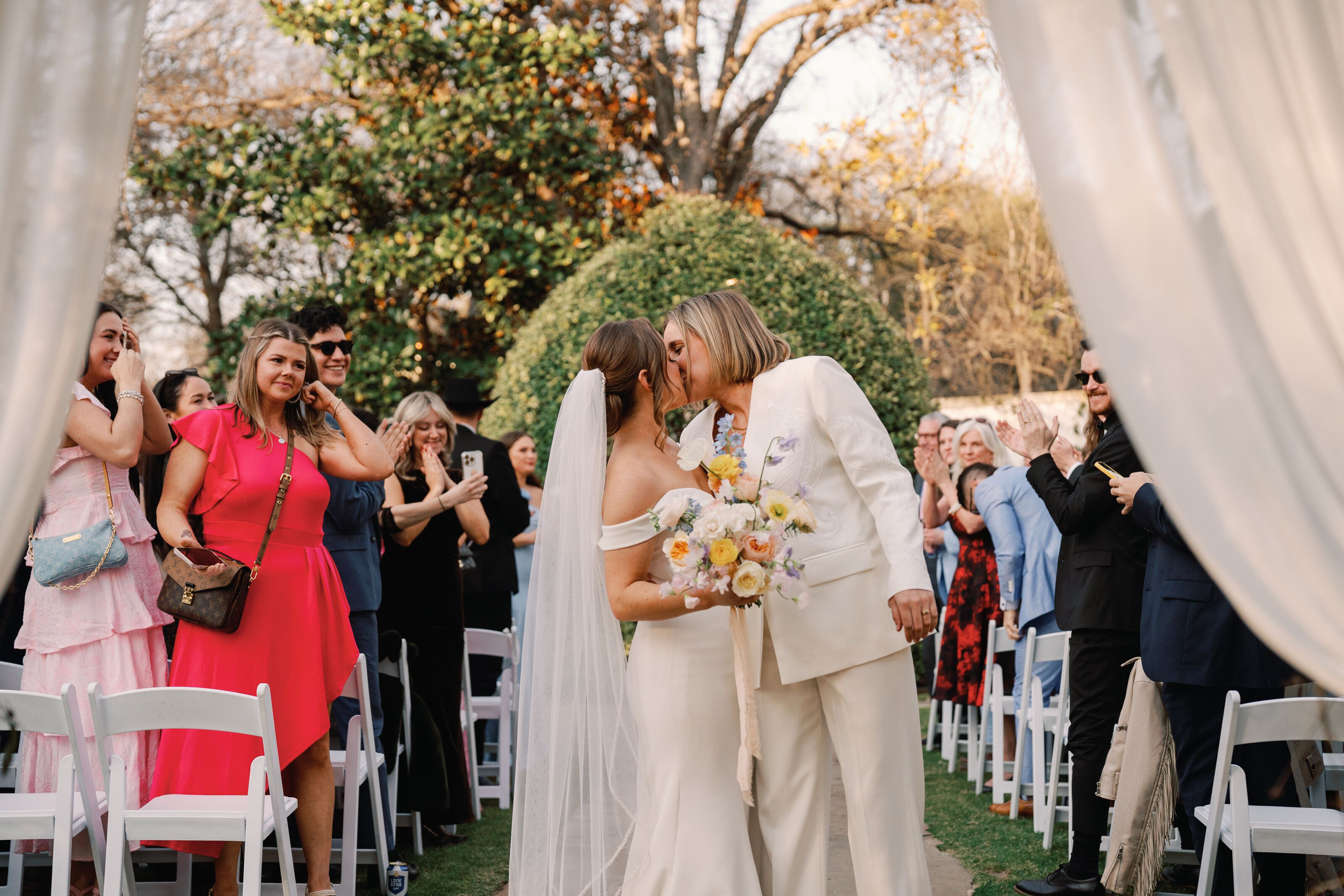 Cover photo of Tess Leslie Photography