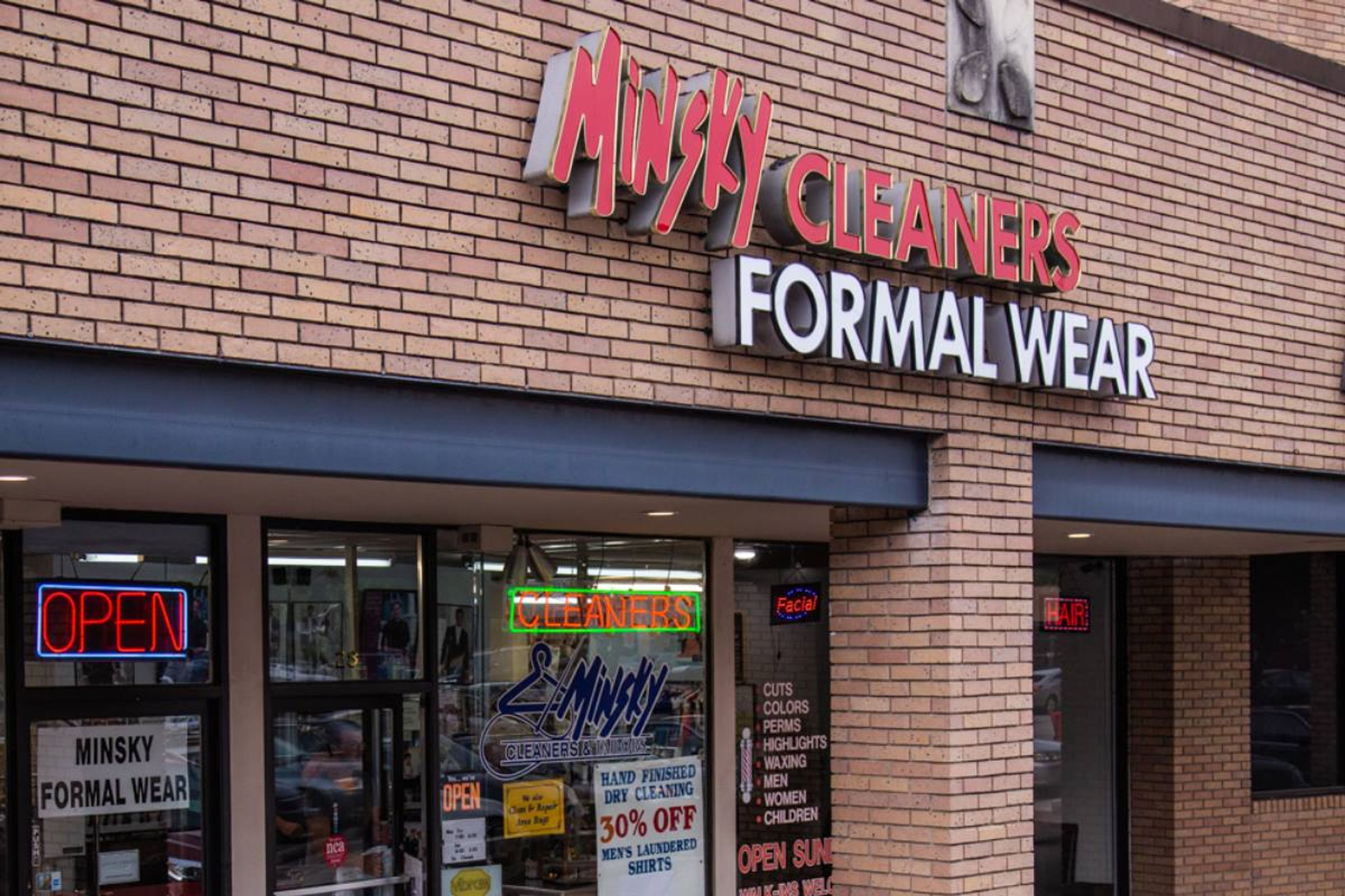 Cover photo of Minsky Formal Wear