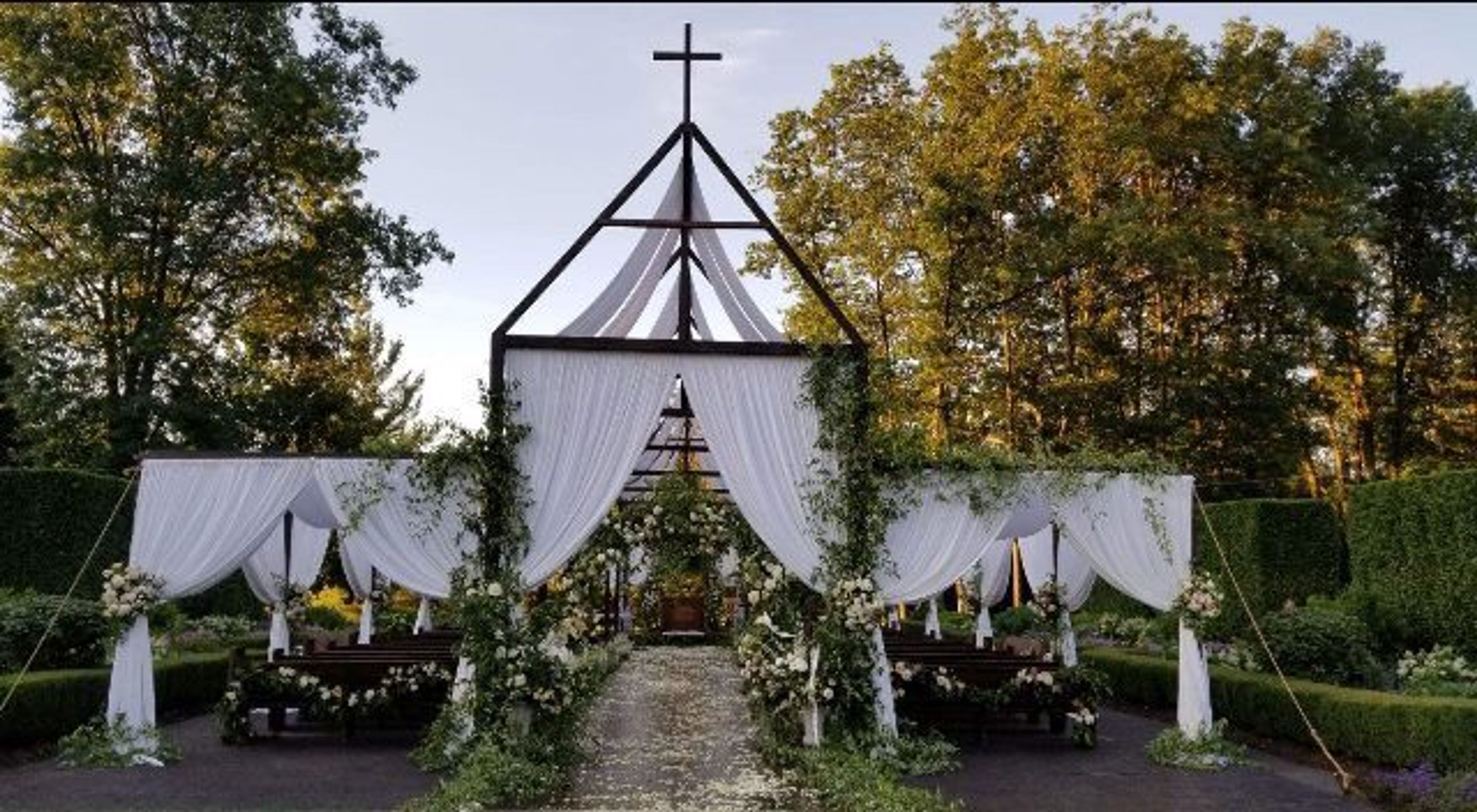 Cover photo of Barker Decor Services