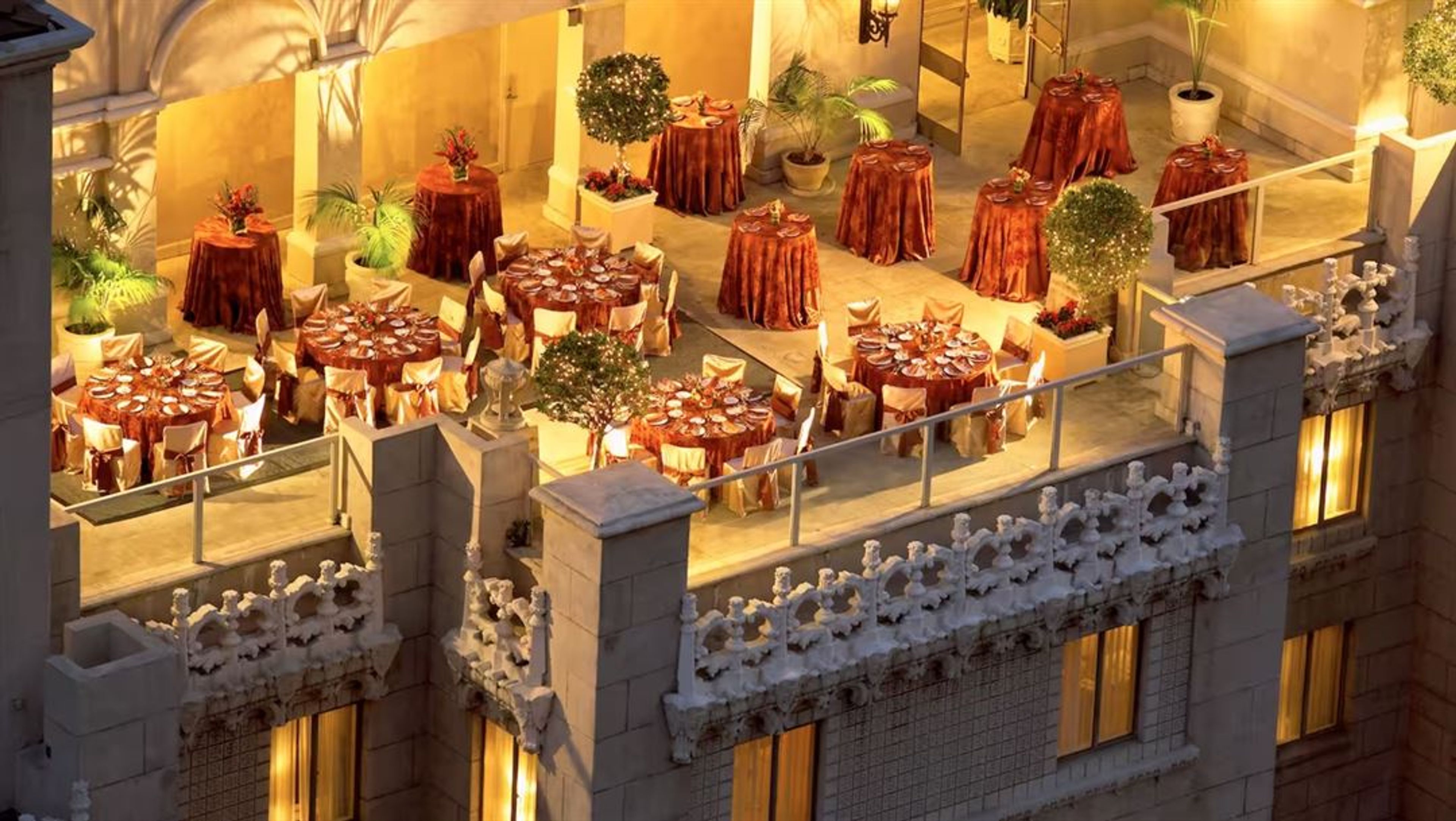 Cover photo of Hilton Checkers Los Angeles