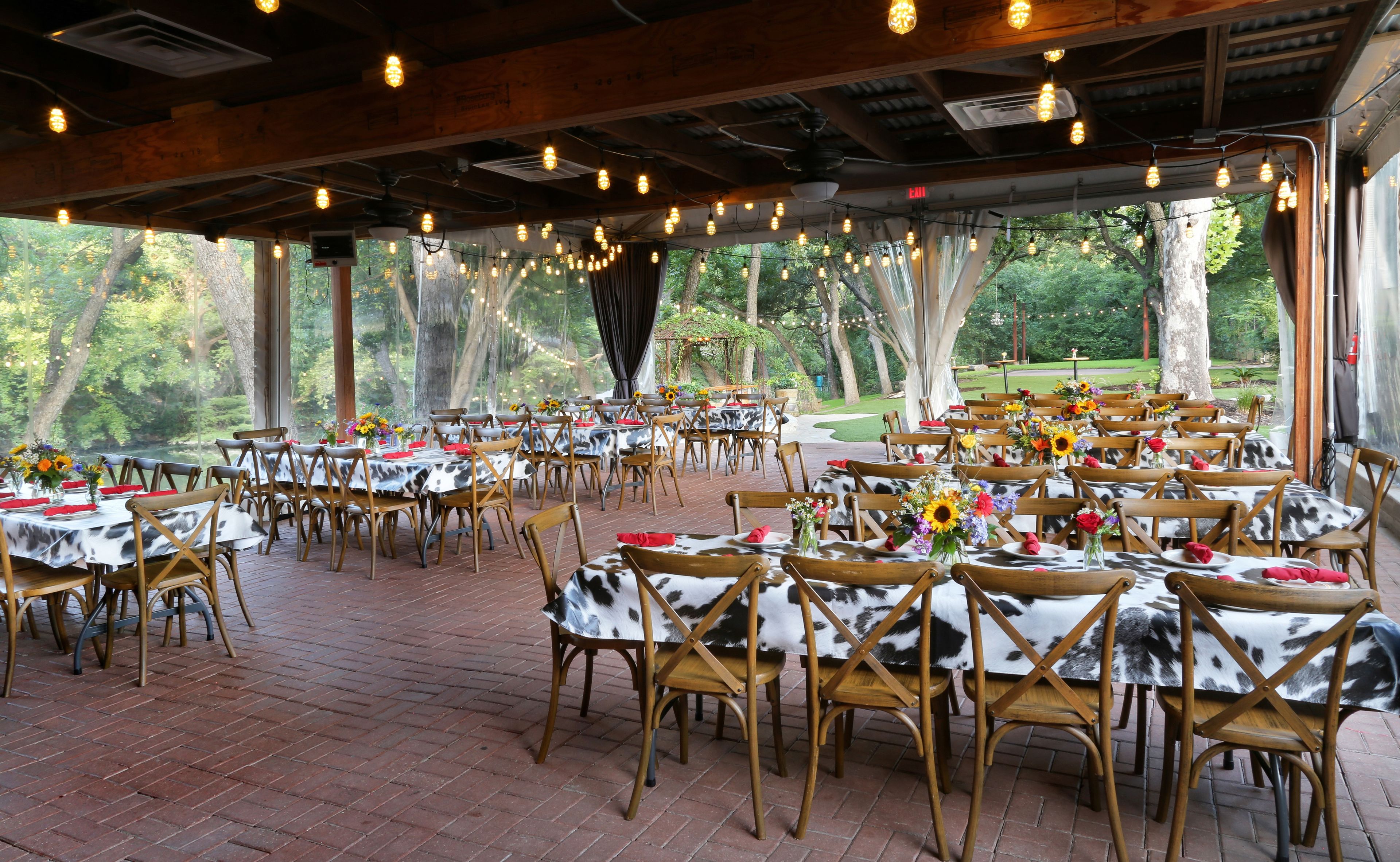 Cover photo of County Line BBQ on the Lake