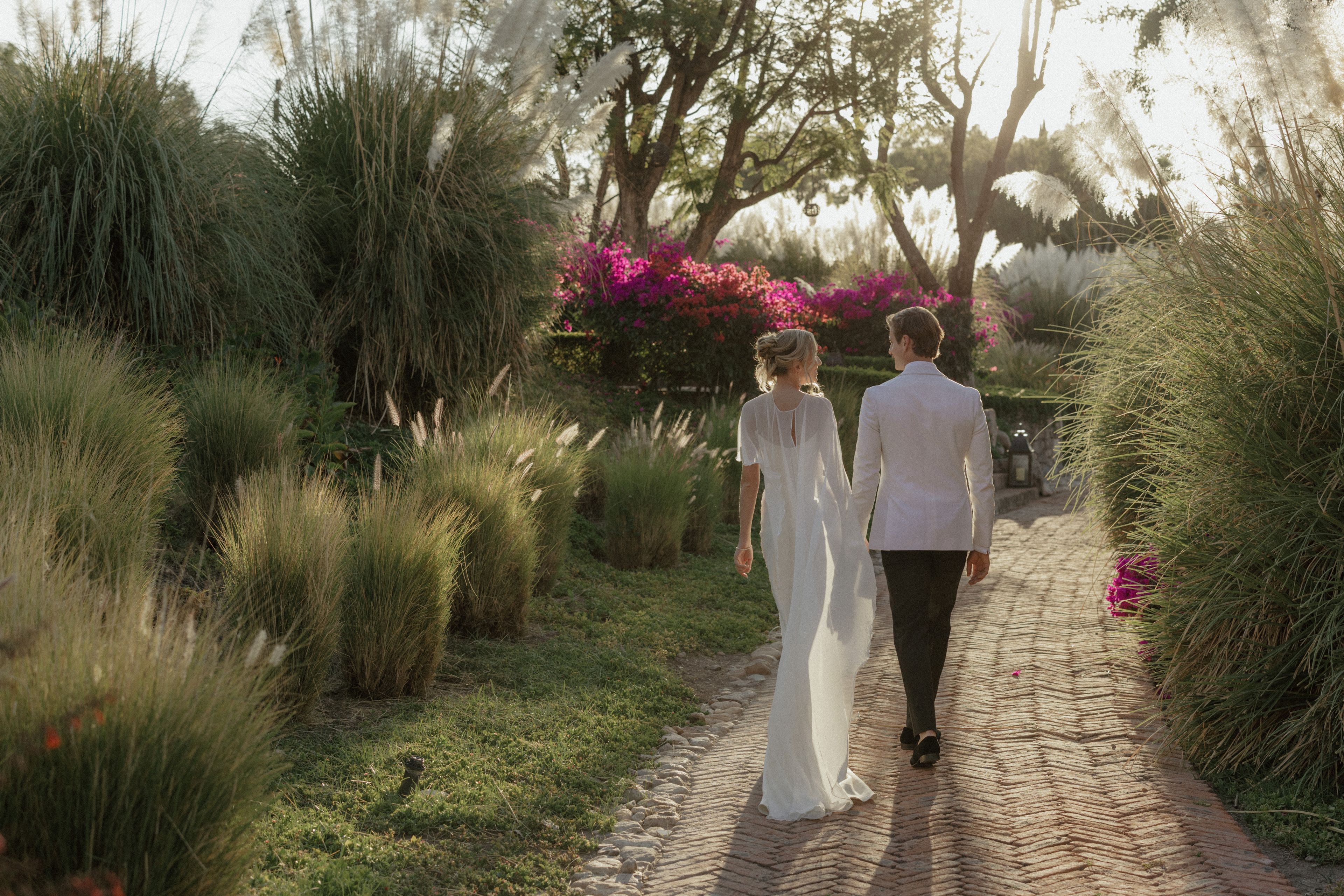 Cover photo of Onyx and Redwood