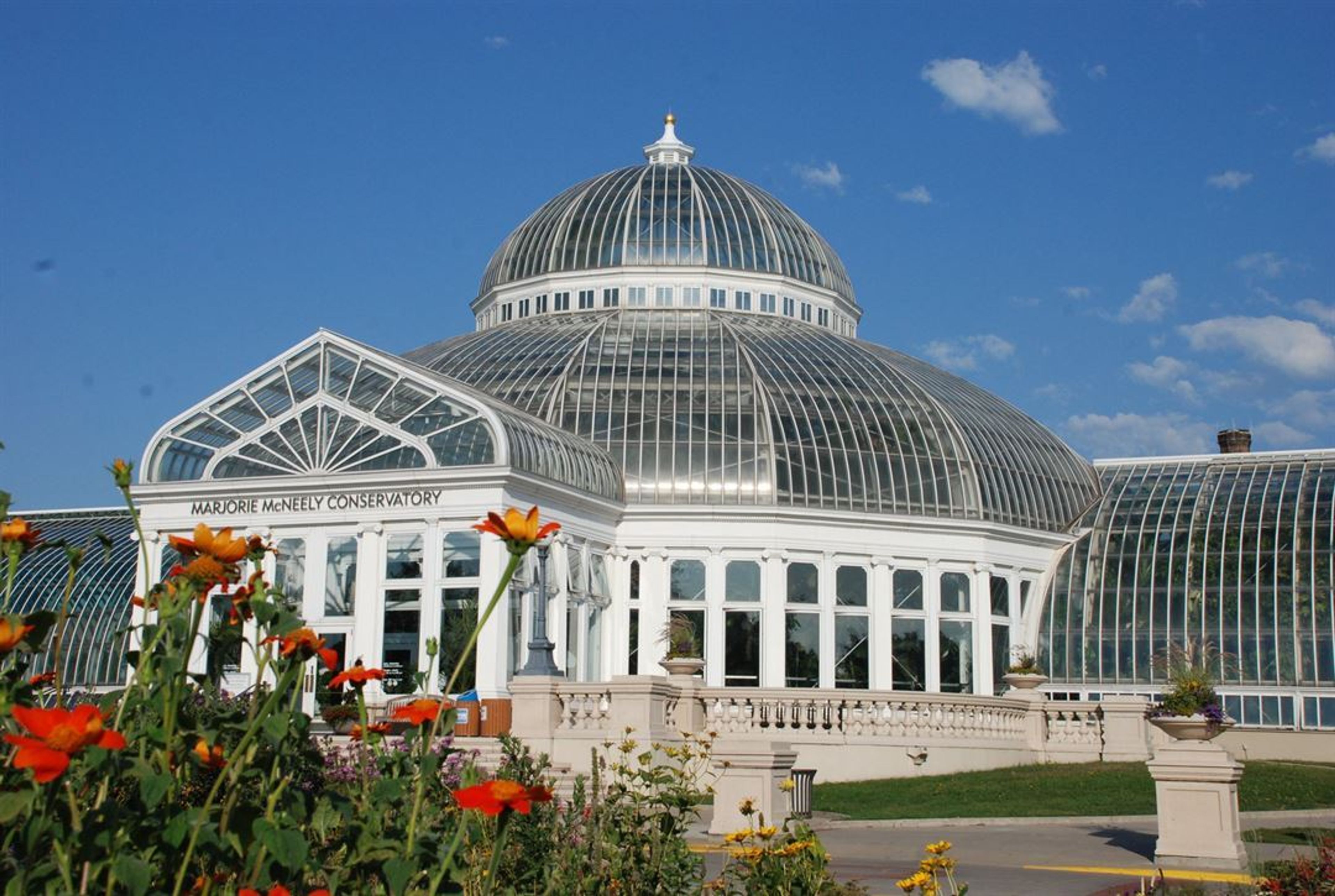 Cover photo of Como Park Zoo & Conservatory