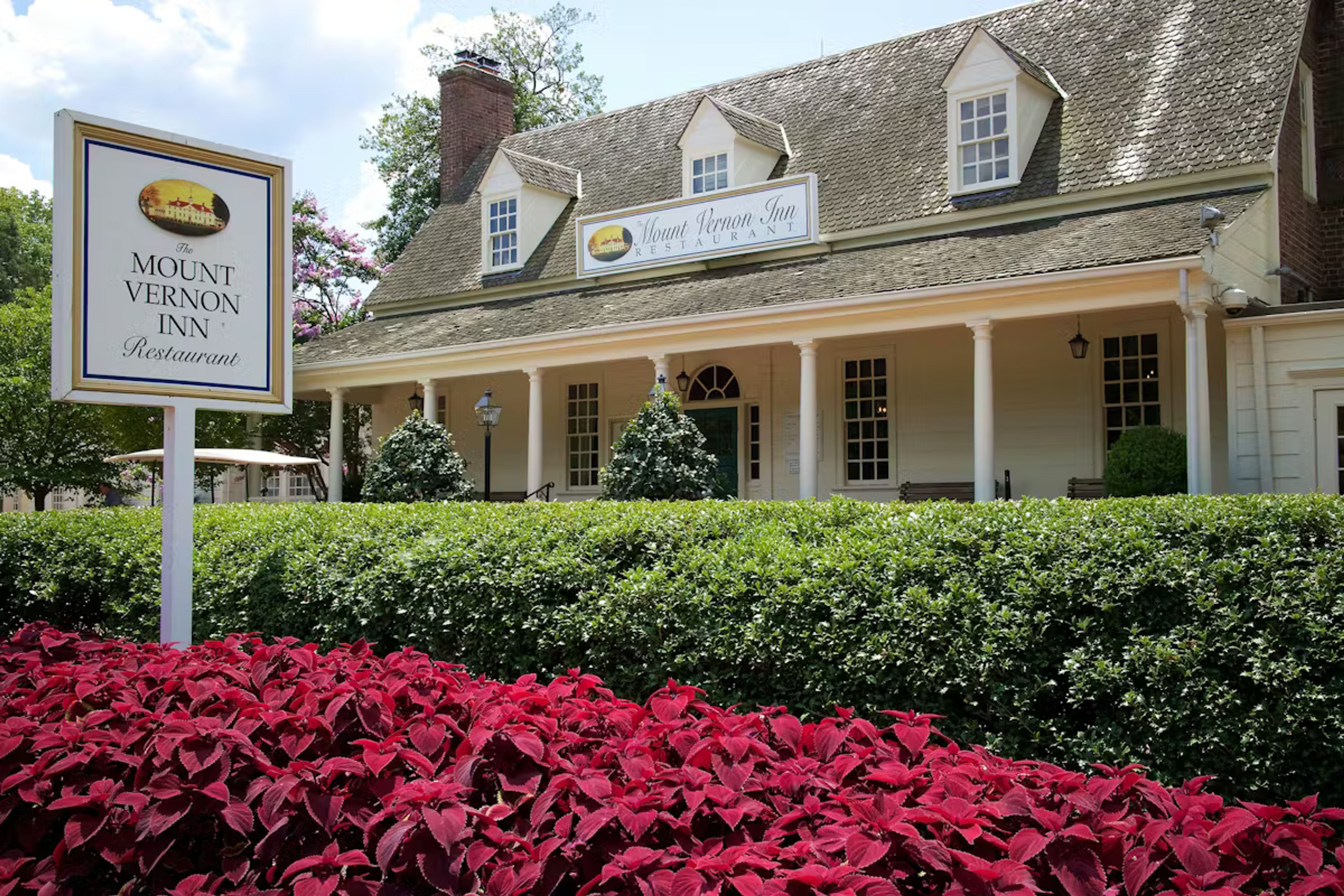 Cover photo of George Washington's Mount Vernon