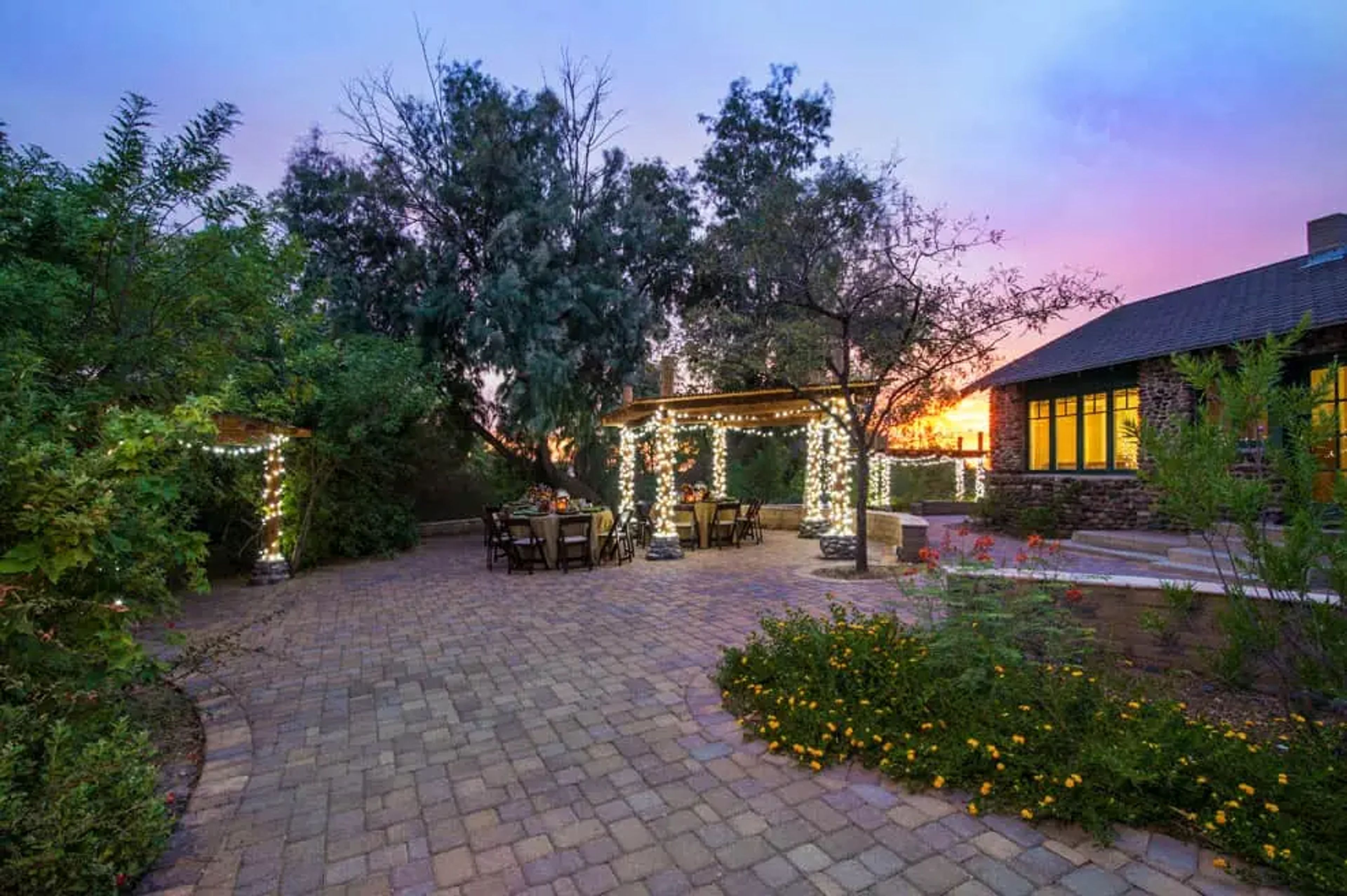 Cover photo of Phoenix Zoo