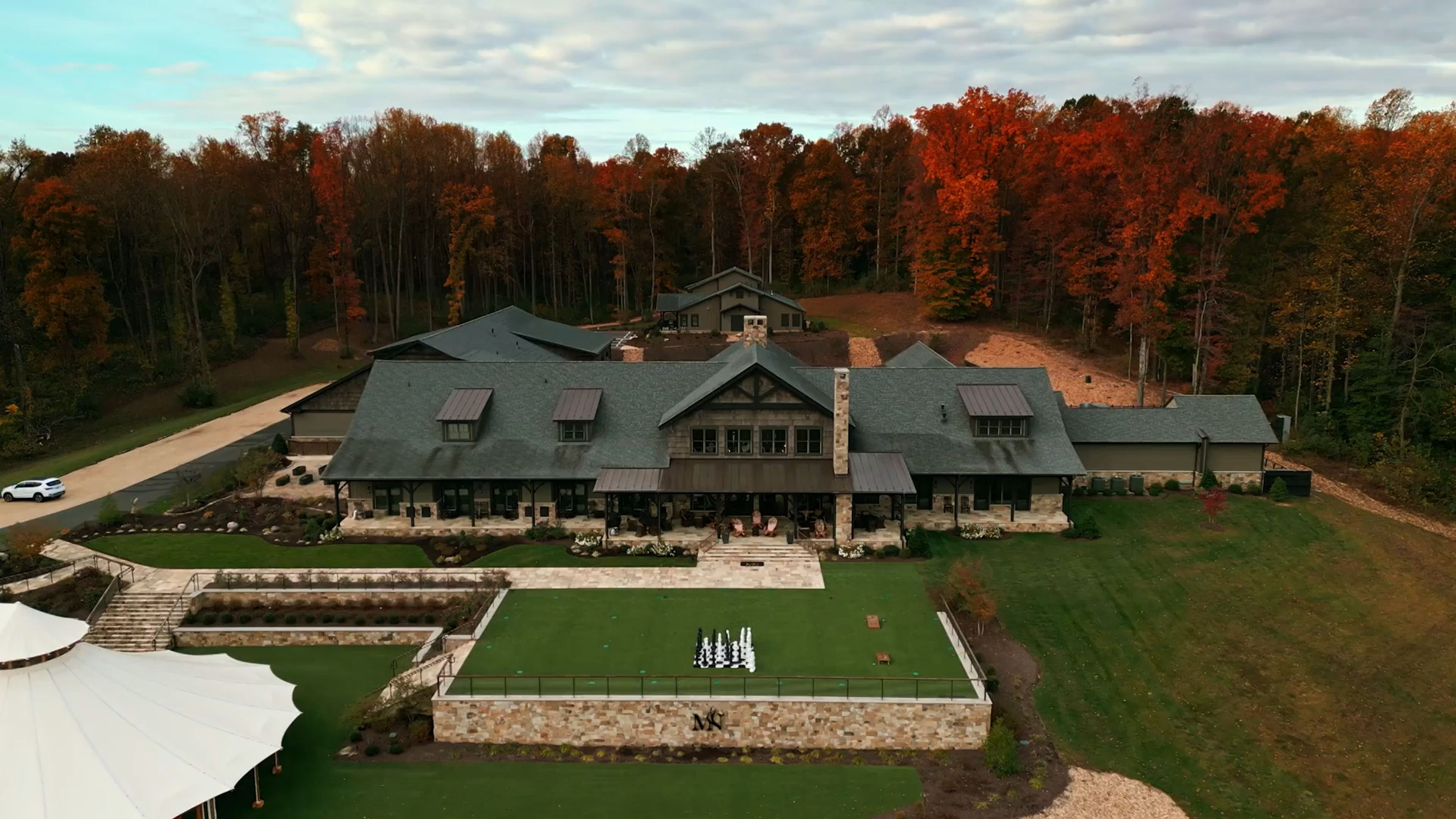 Featured photo from The Lodge at Moss Neck