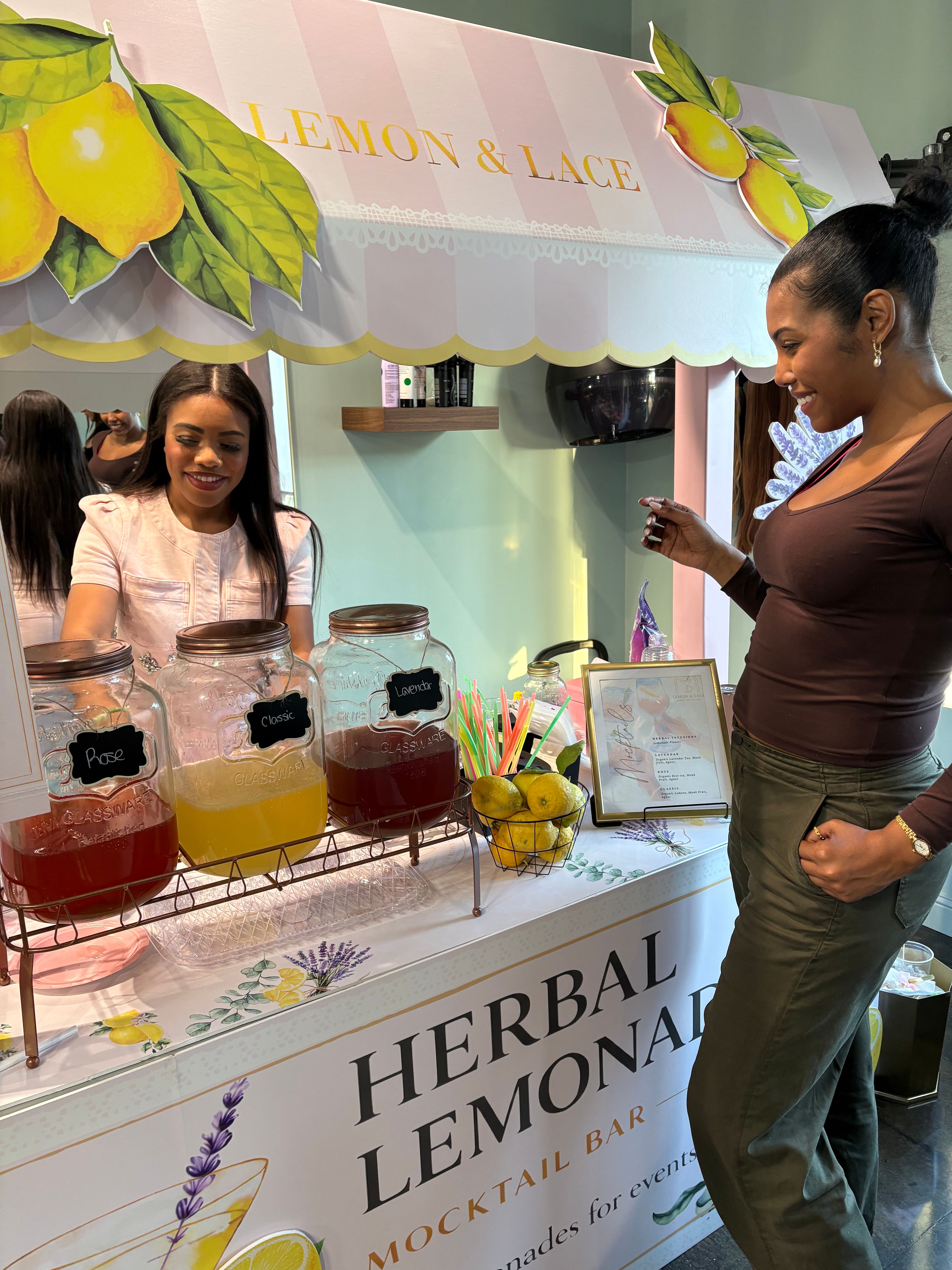 Cover photo of Lemon and Lace Mobile Bar