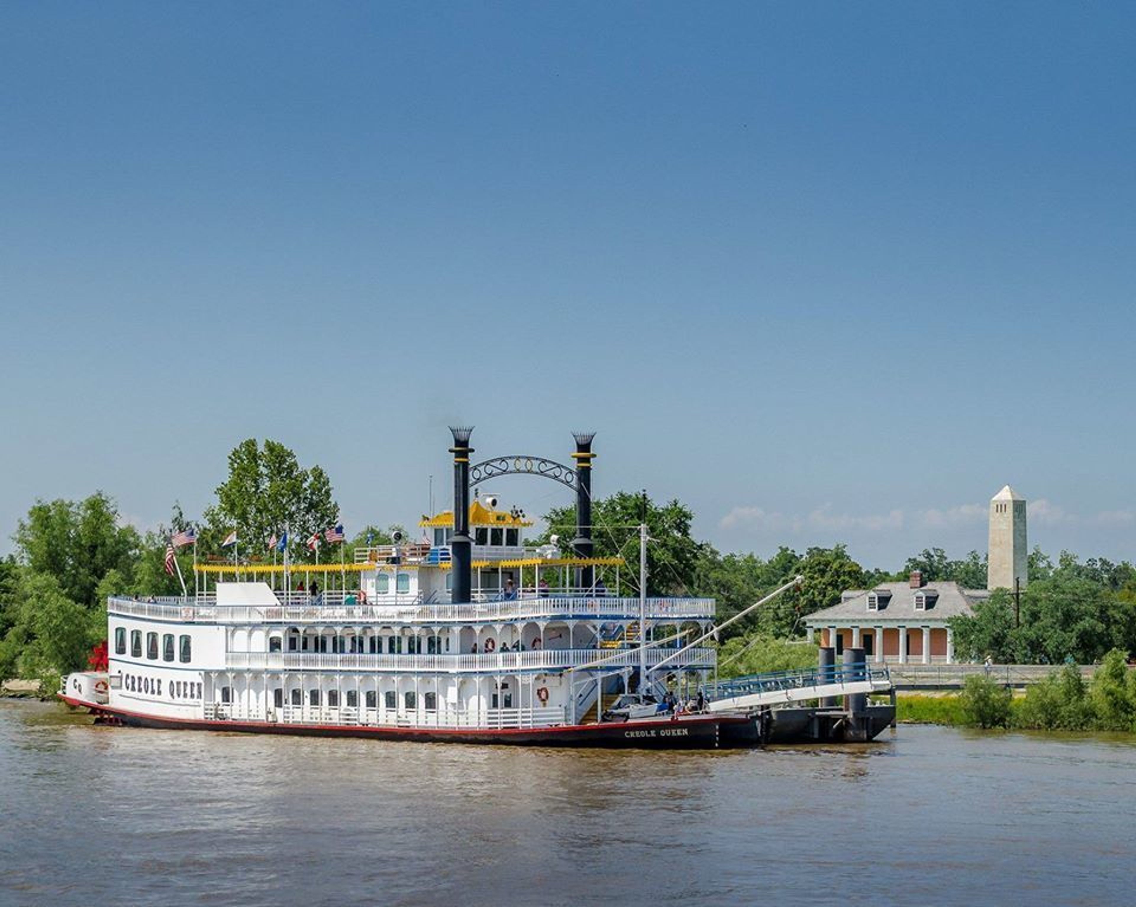 Featured photo from Paddlewheeler Creole Queen