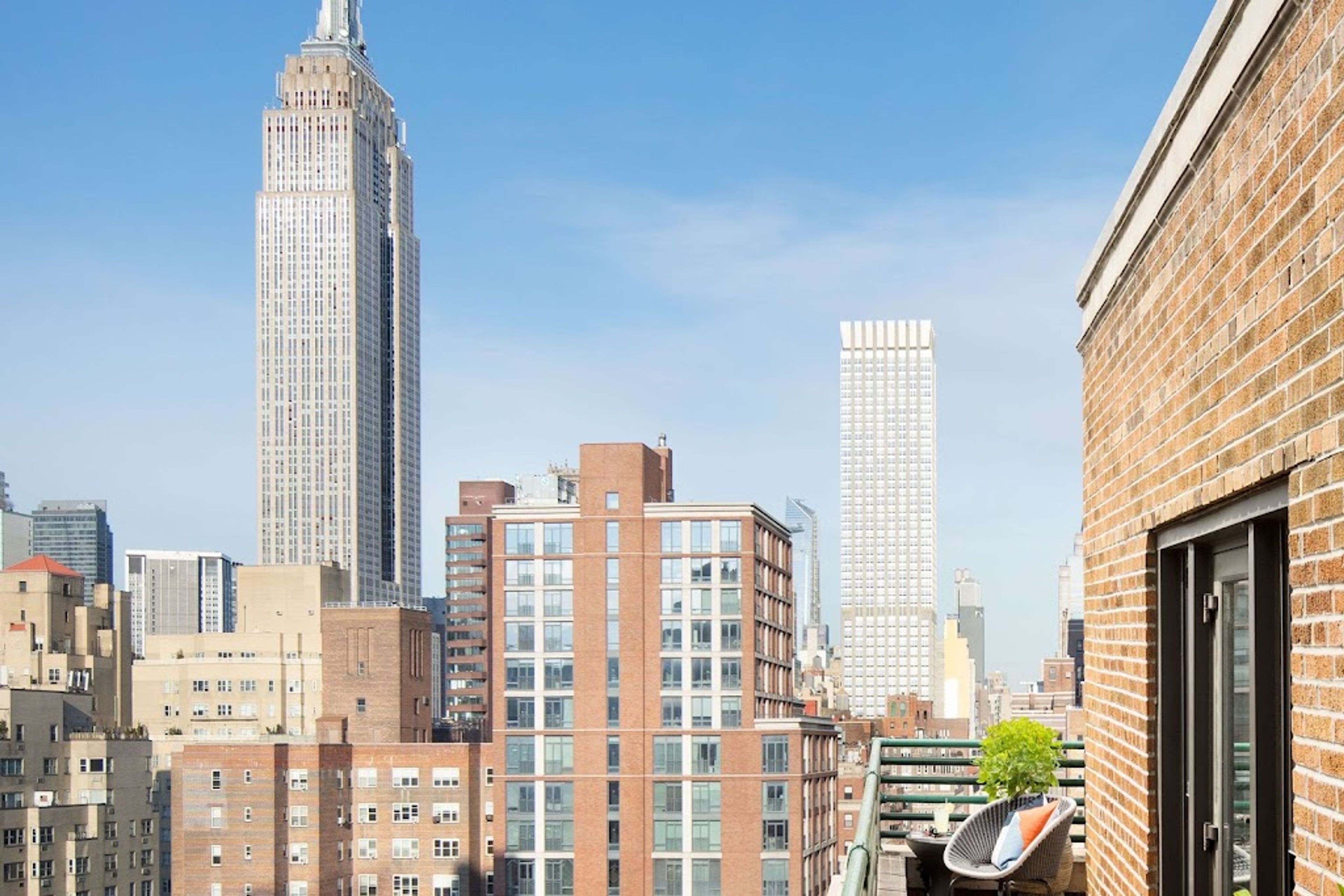 Featured photo from The Shelburne Sonesta New York
