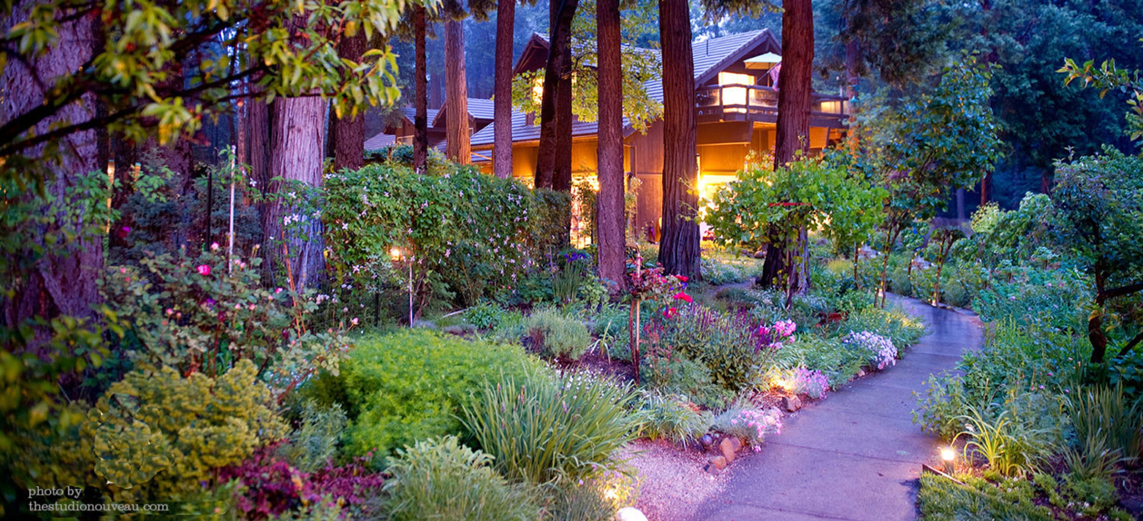 Featured photo from Harmony Ridge Lodge
