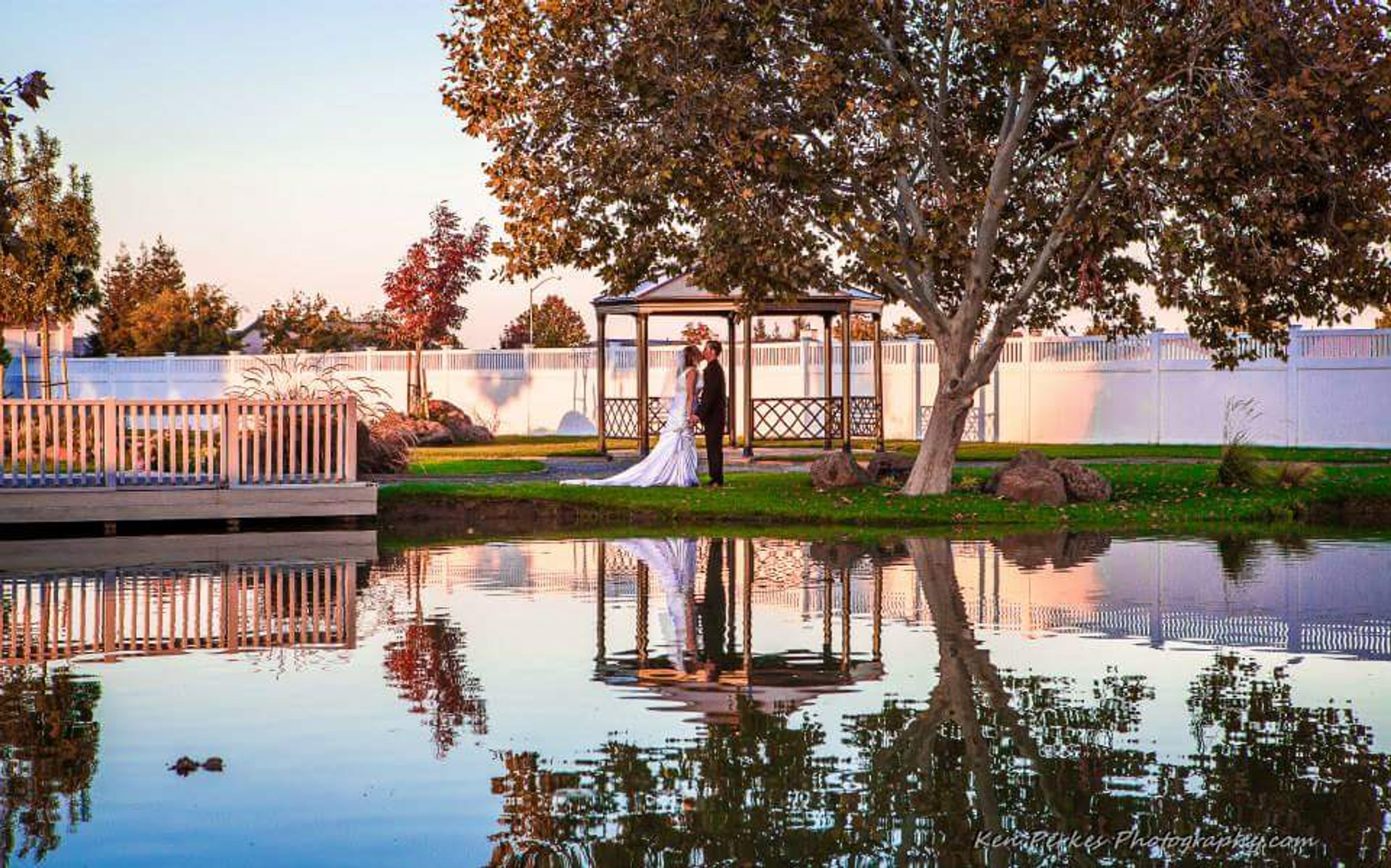 Featured photo from La Grande Wedding and Event Center