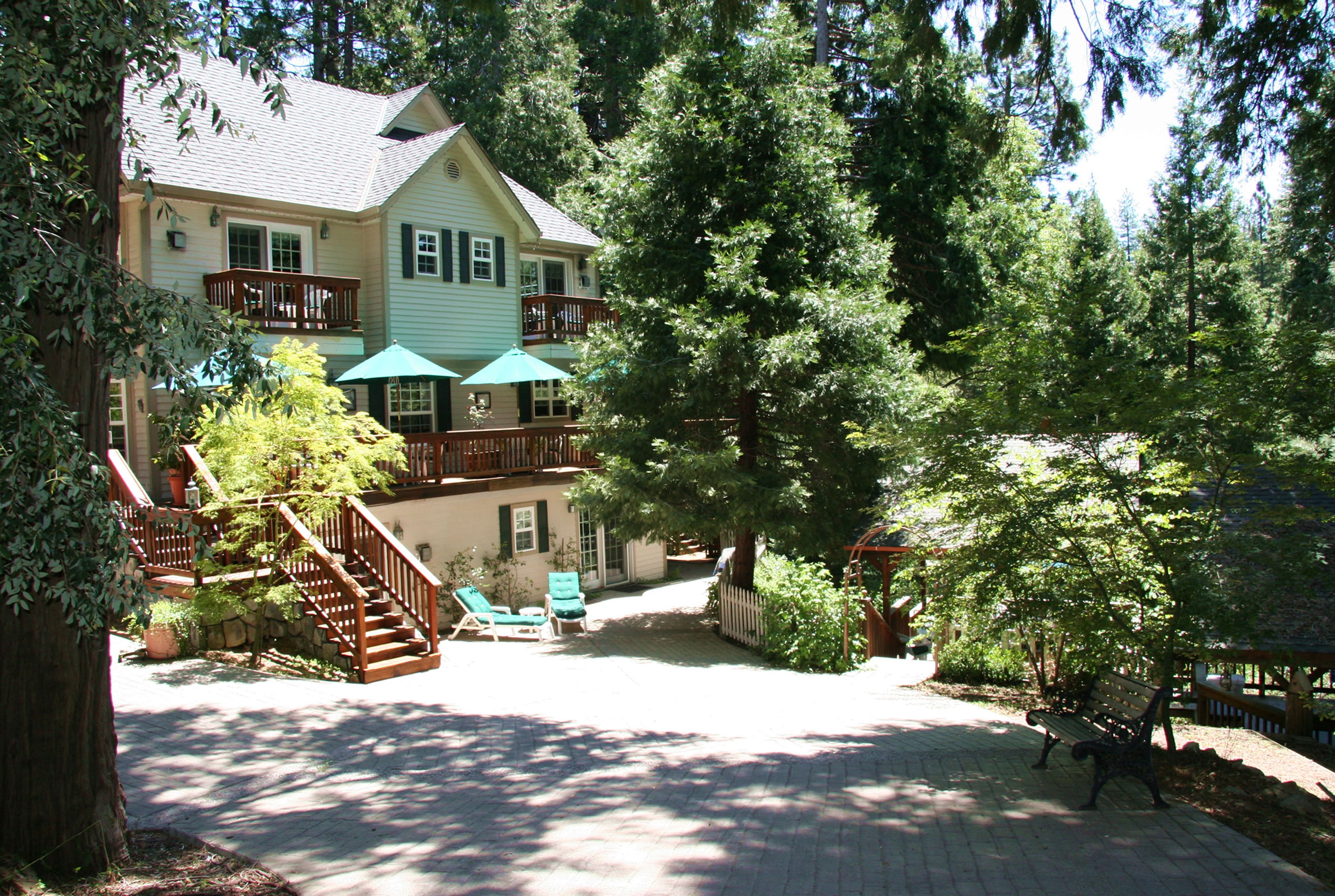 Featured photo from Mc Caffrey House Bed Breakfast Inn