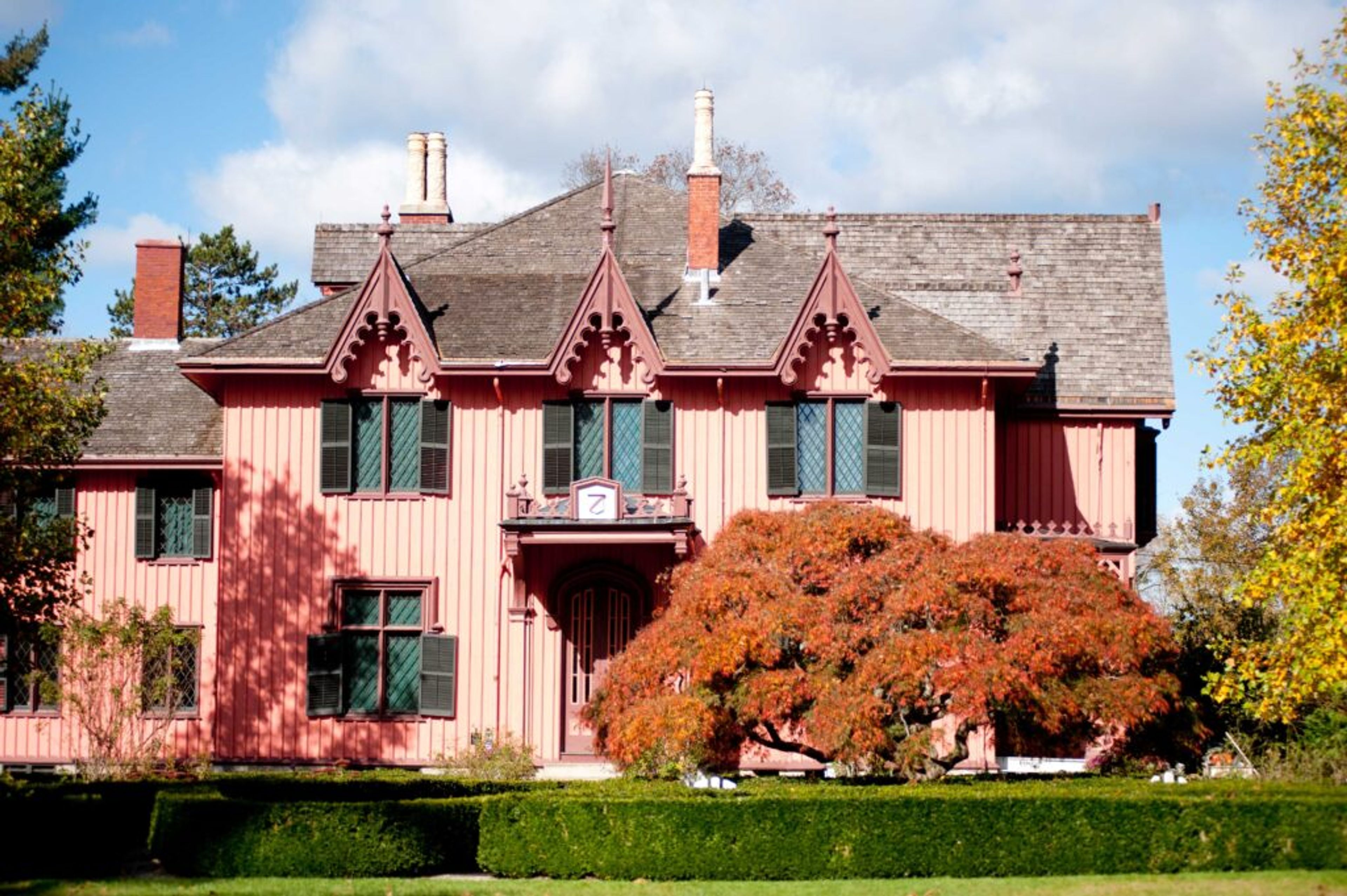 Featured photo from Roseland Cottage