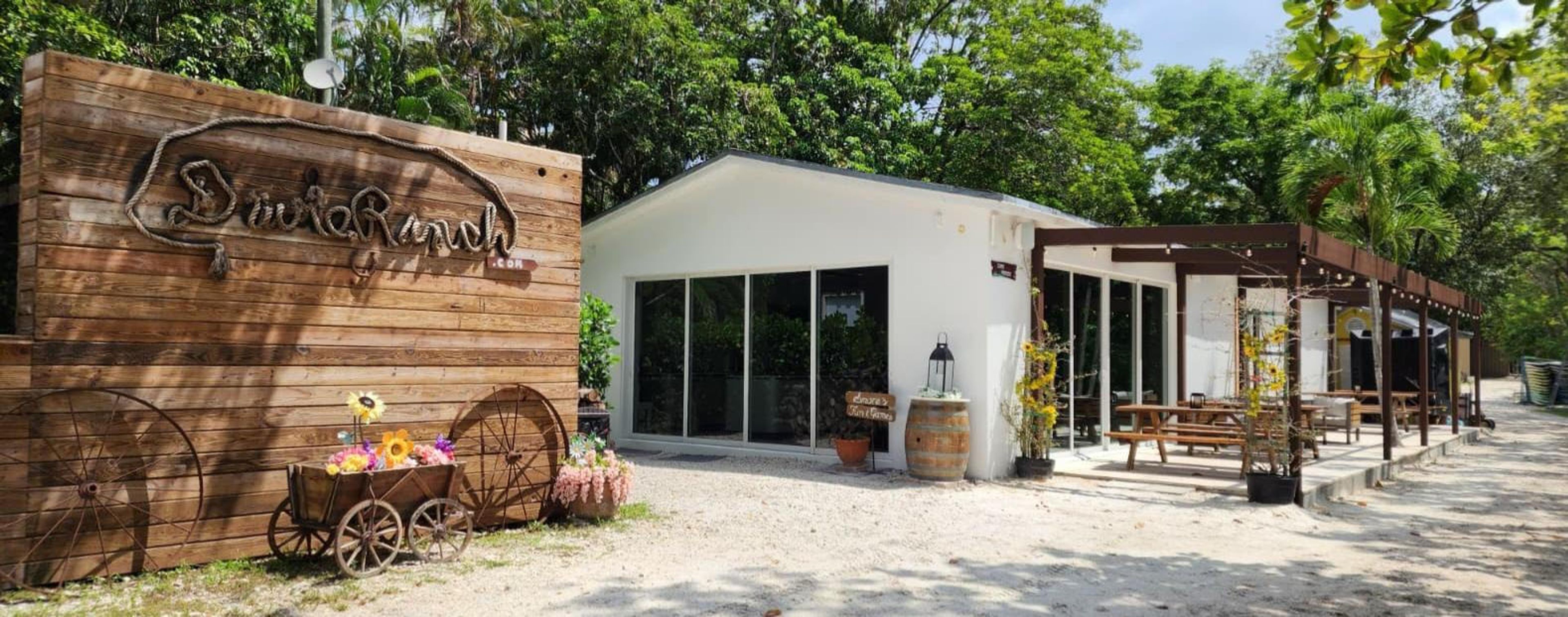 Featured photo from Davie Ranch