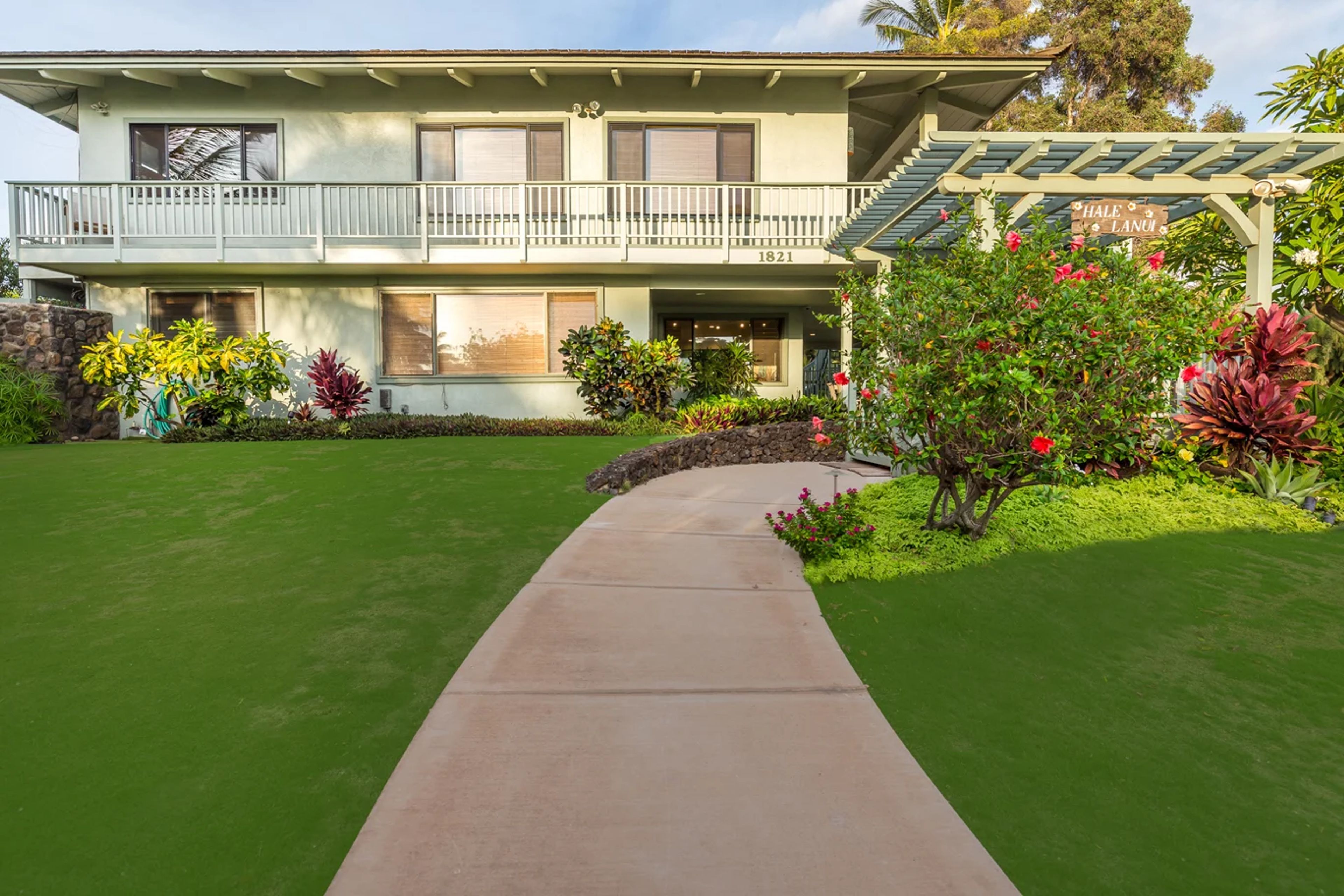 Featured photo from Hale Lanui Beach Home Rental