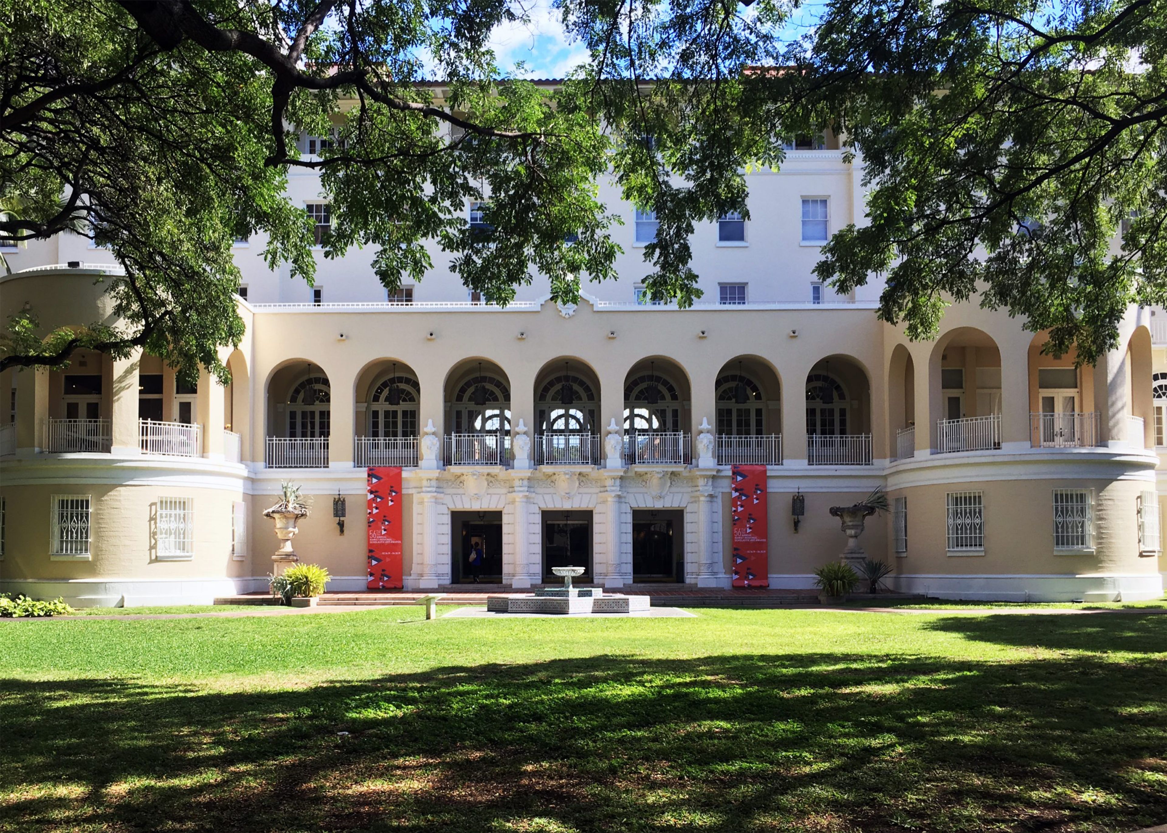 Featured photo from Hawaii State Art Museum