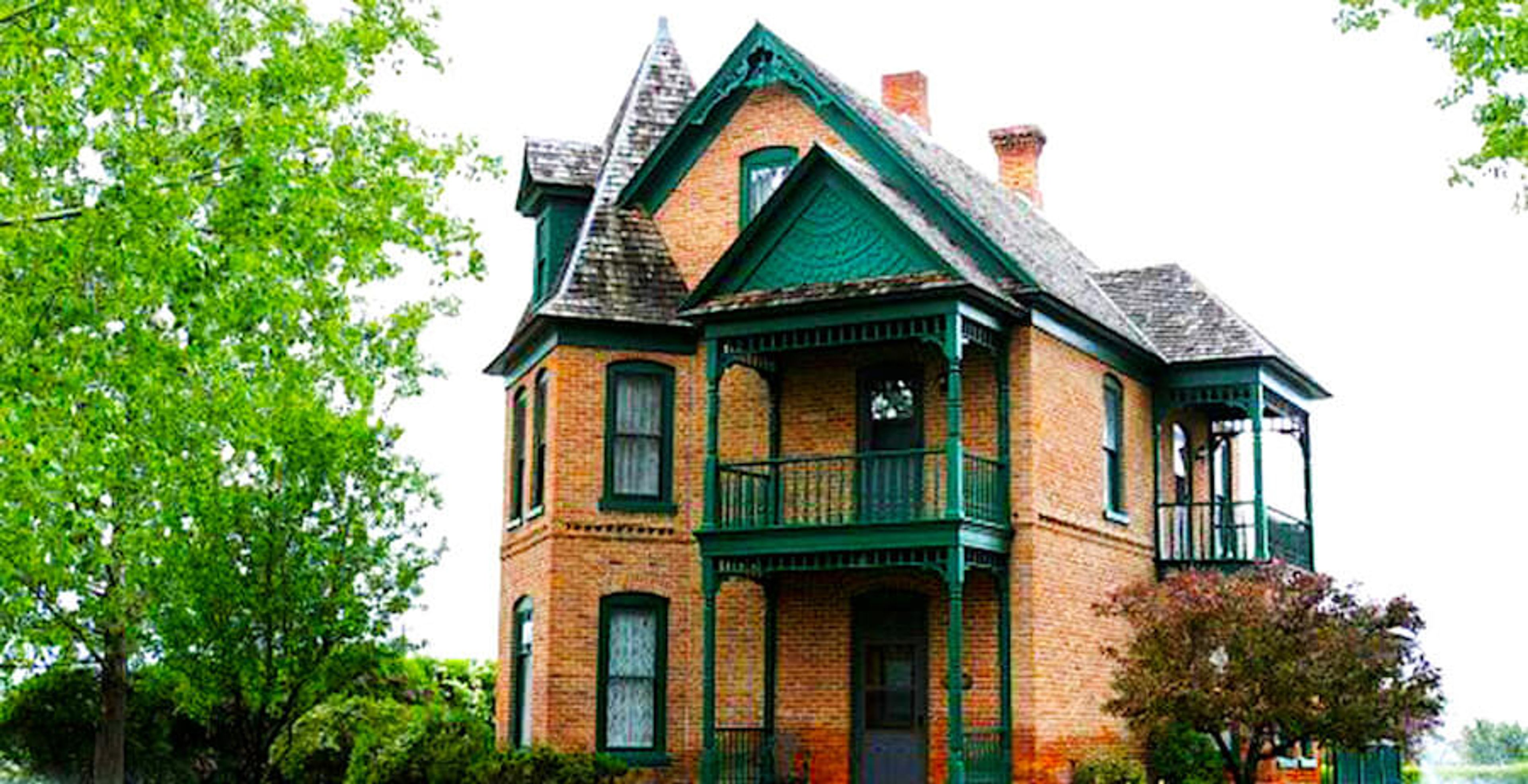 Featured photo from Haight Home Bed & Breakfast