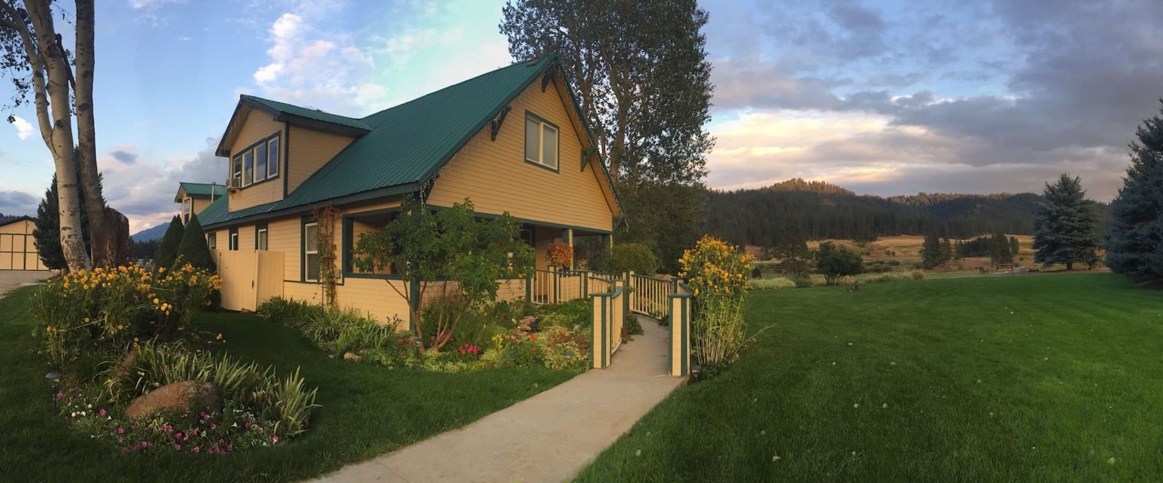 Featured photo from Walk On The Wild Side Bed Breakfast