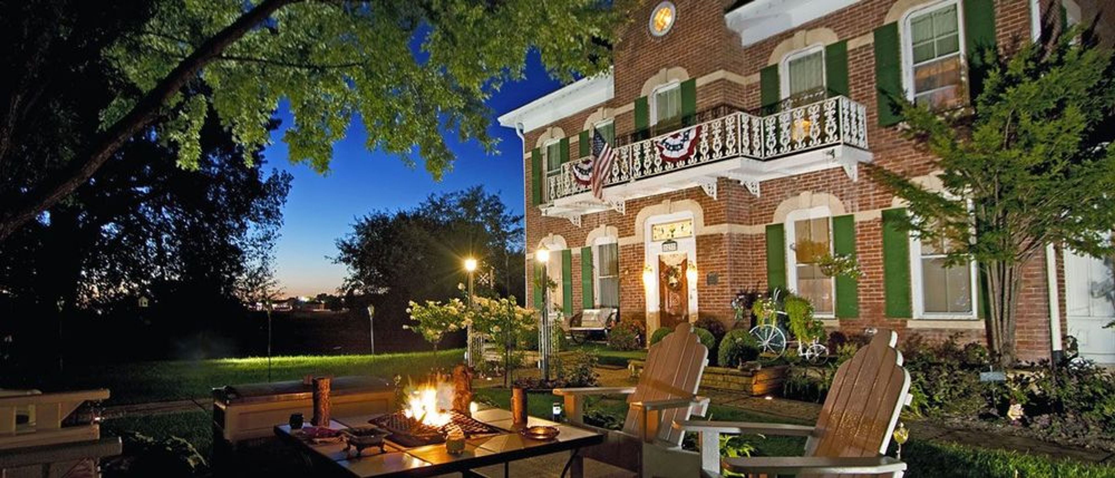 Featured photo from Cloran Mansion Bed & Breakfast