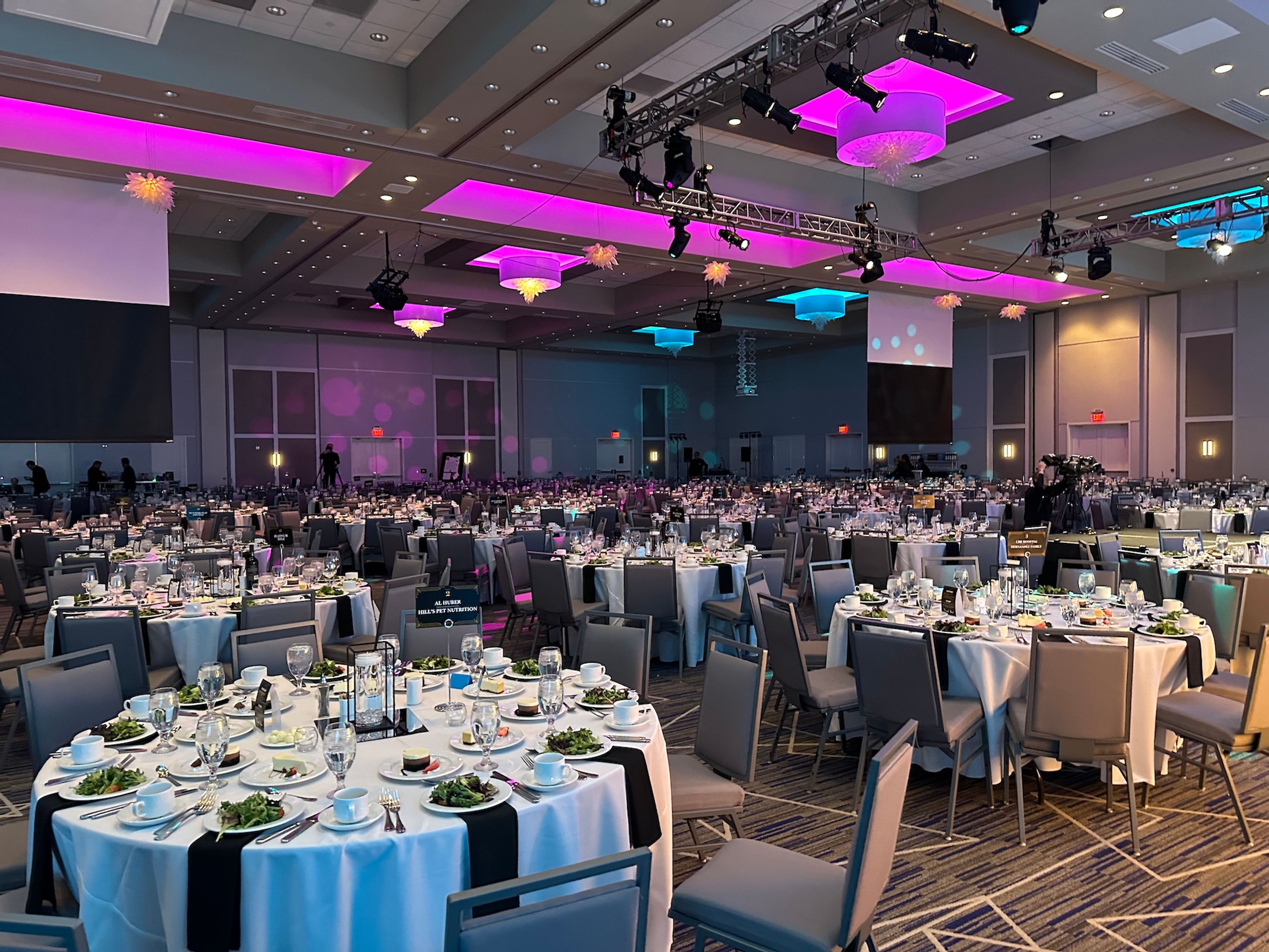 Featured photo from The J Bar & Embassy Suites Kansas City/Olathe