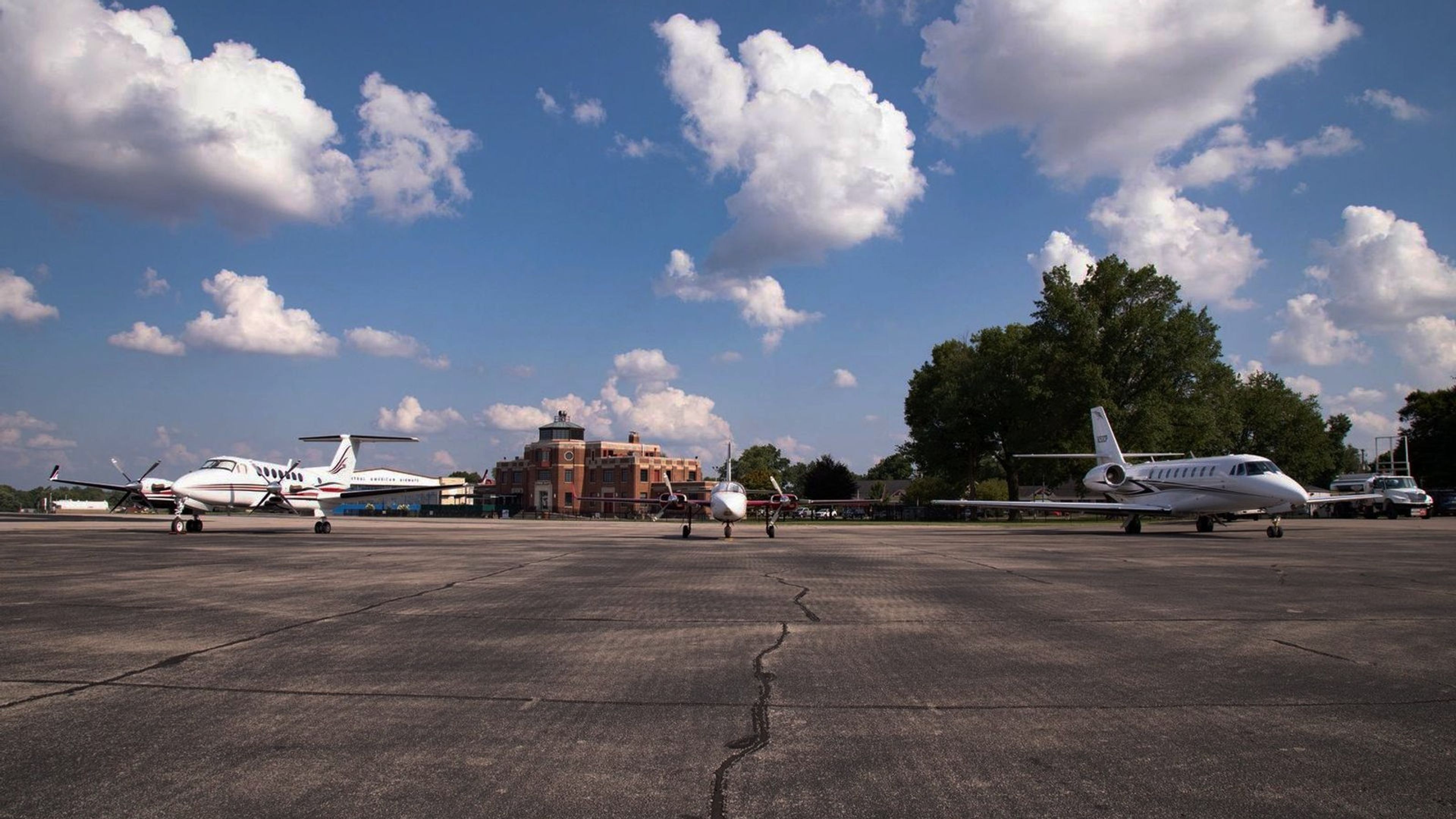 Featured photo from Louisville Executive Aviation