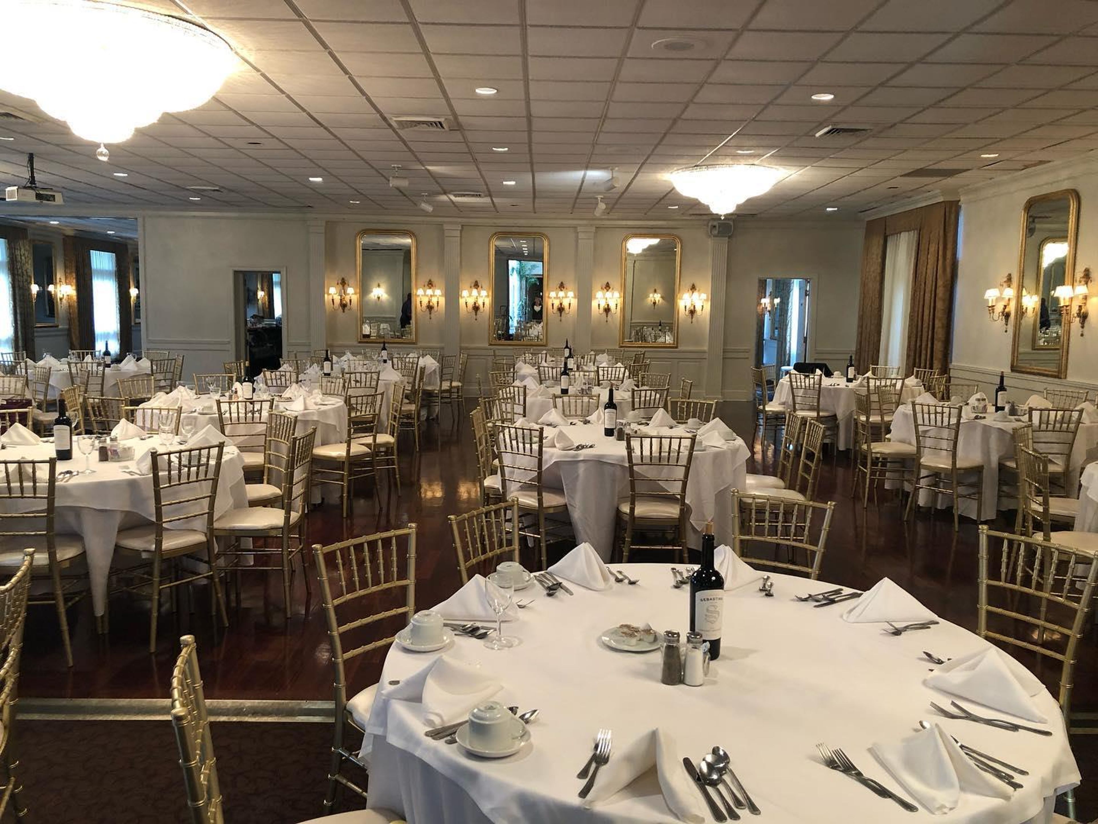 Featured photo from Petroleum Club of Lafayette