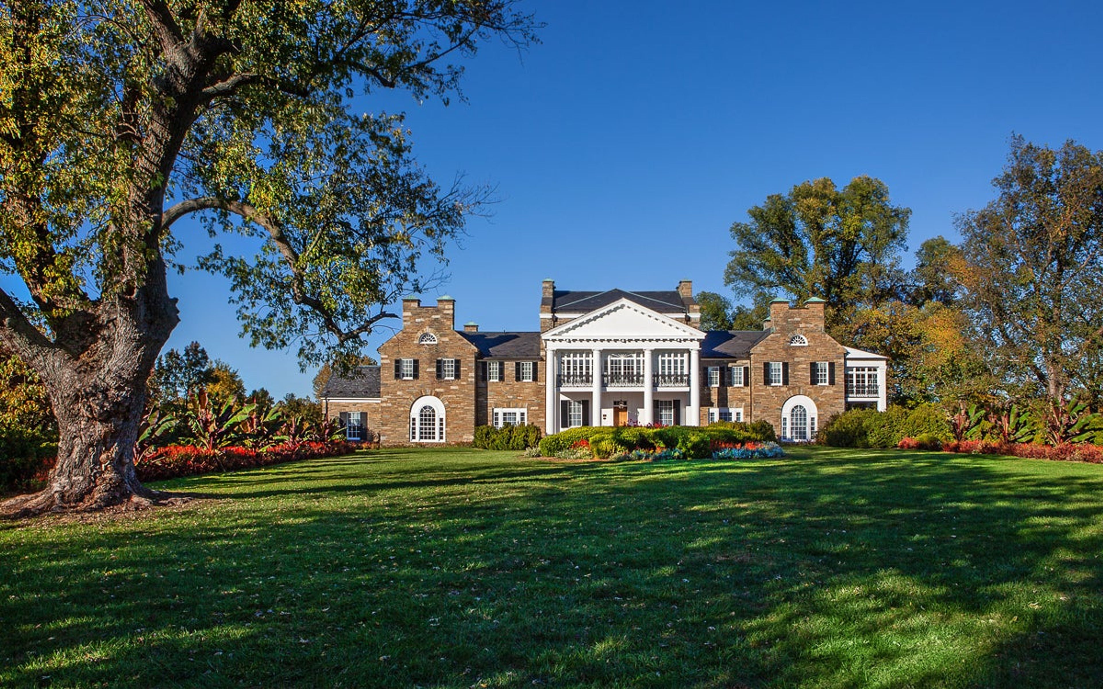 Featured photo from Glenview Mansion