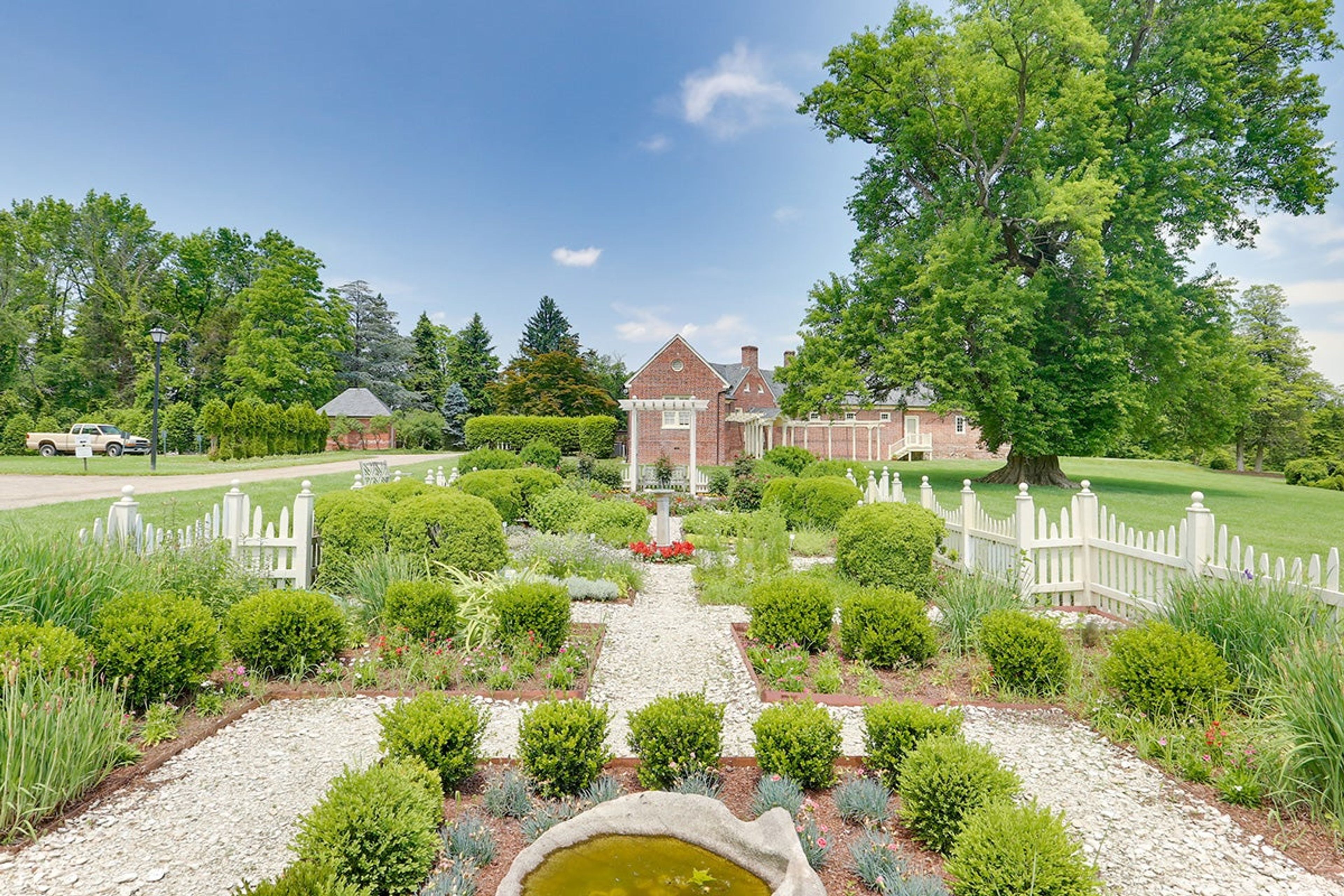 Featured photo from Montpelier Mansion