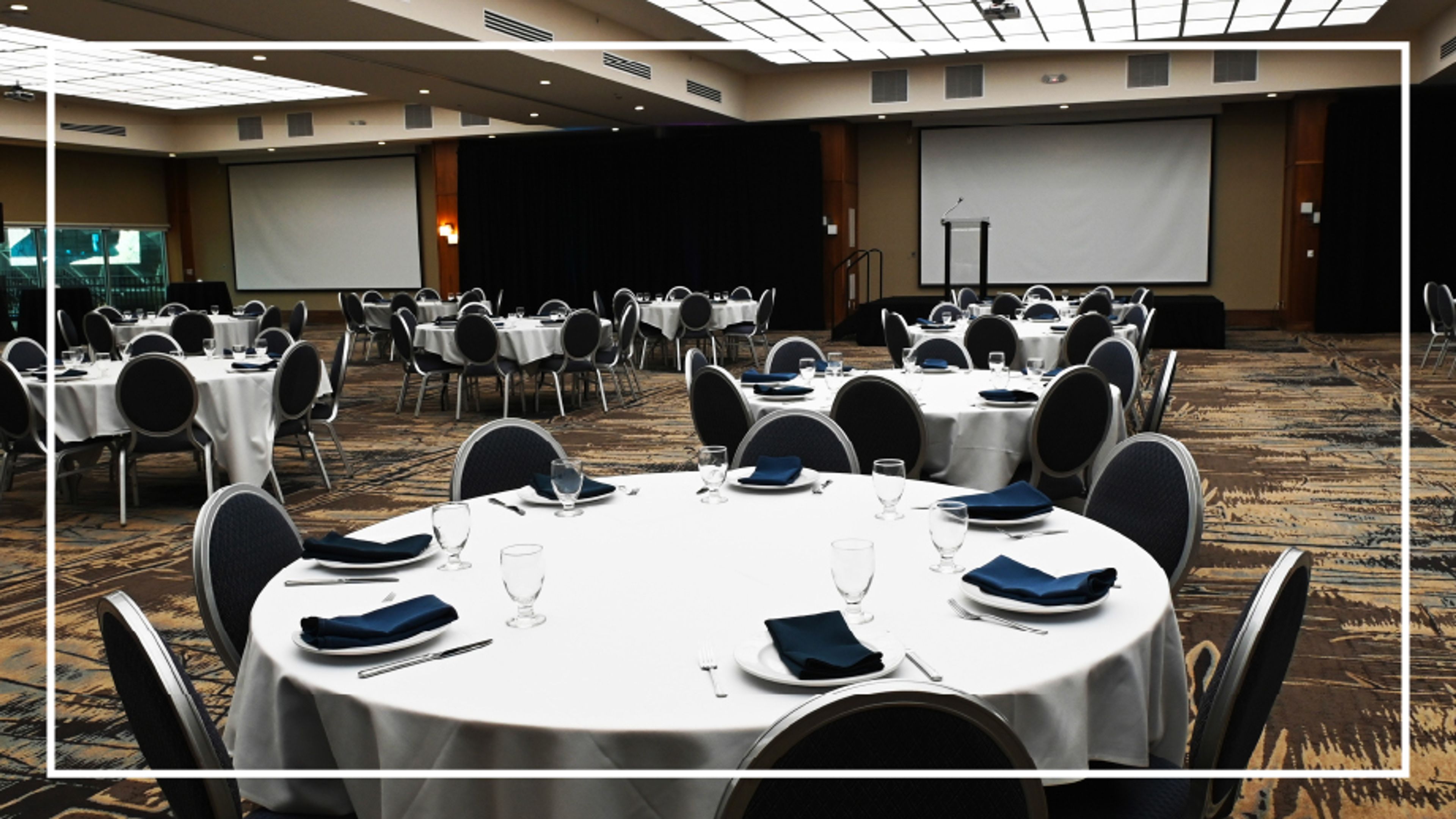 Featured photo from Crowne Plaza Detroit Downtown Riverfront