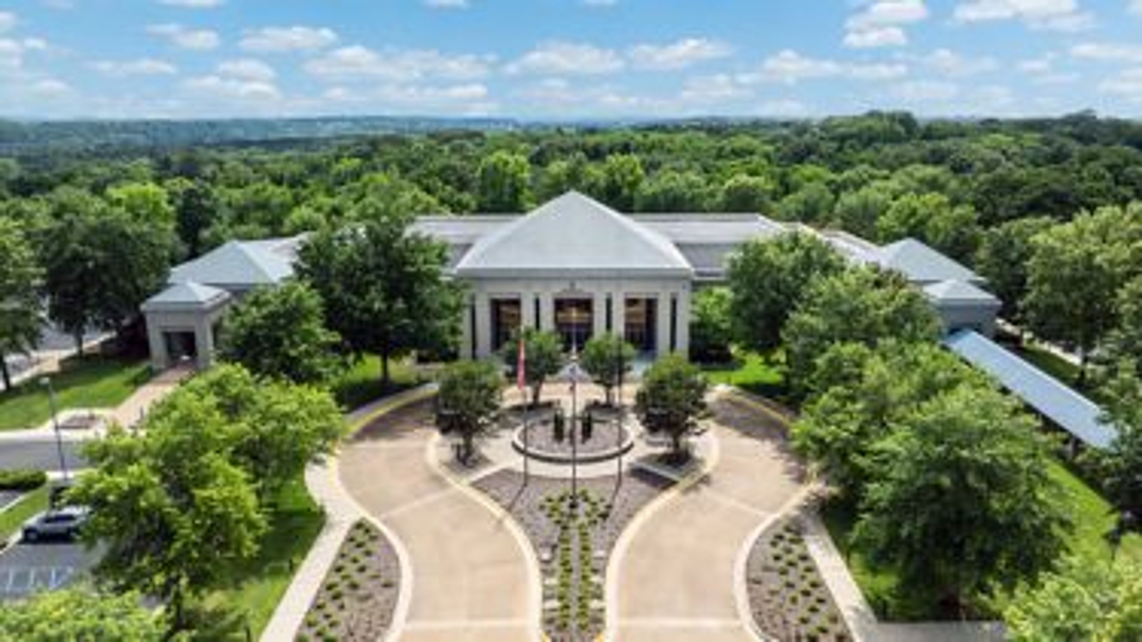 Featured photo from Renaissance Shoals Resort & Spa