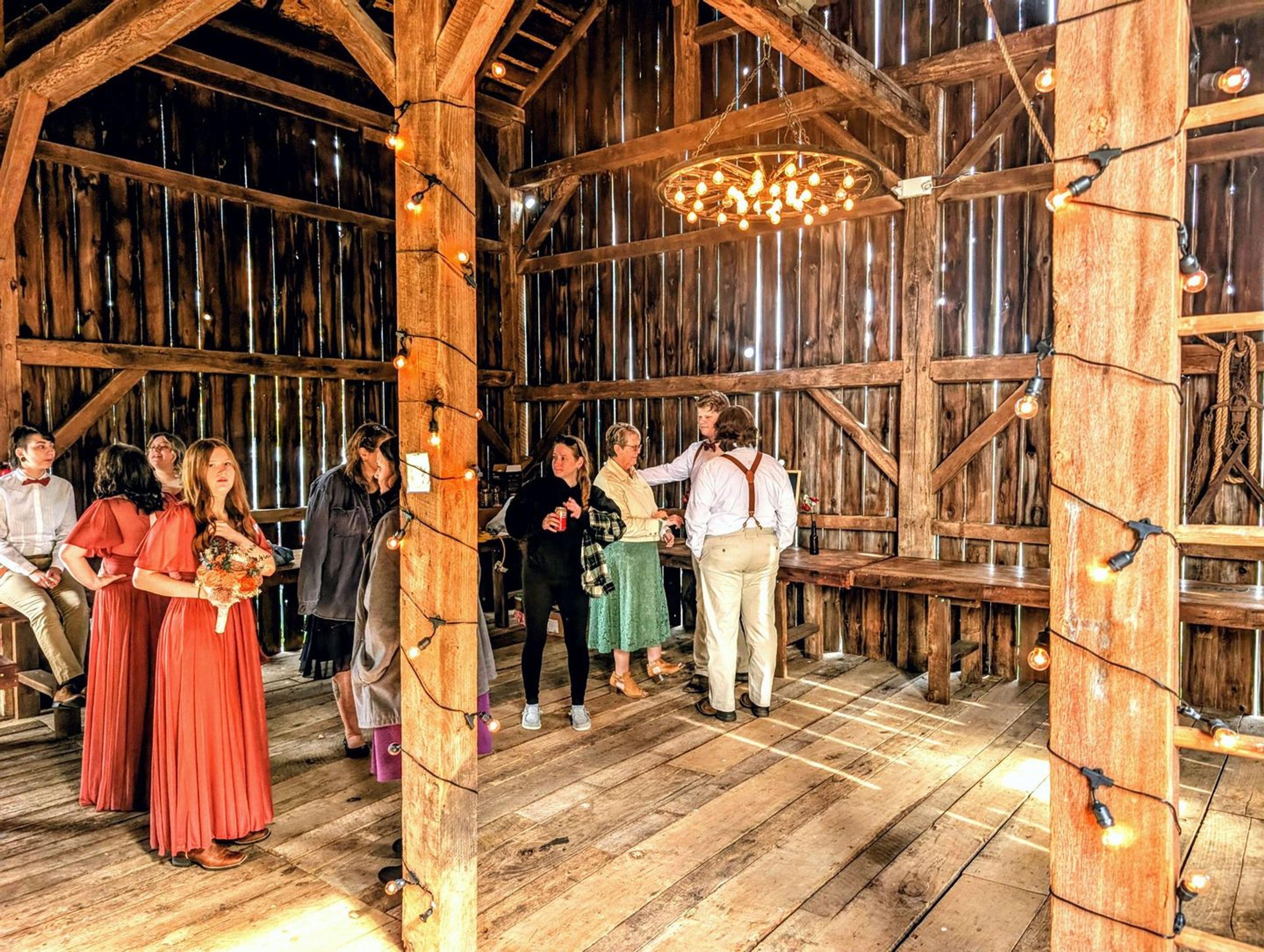 Featured photo from T&R Inn Between The Lakes