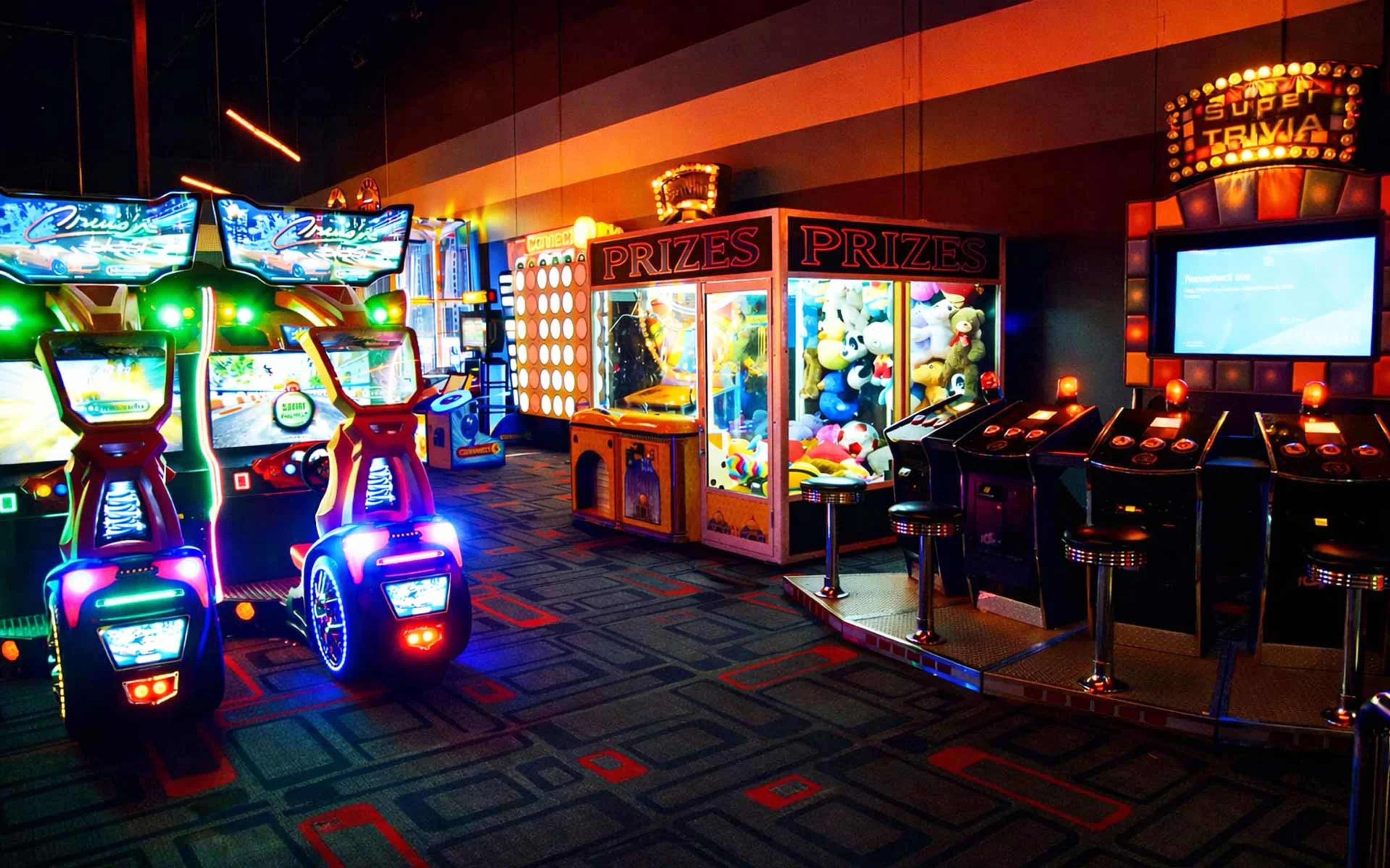 Featured photo from Bowlero Minnesota