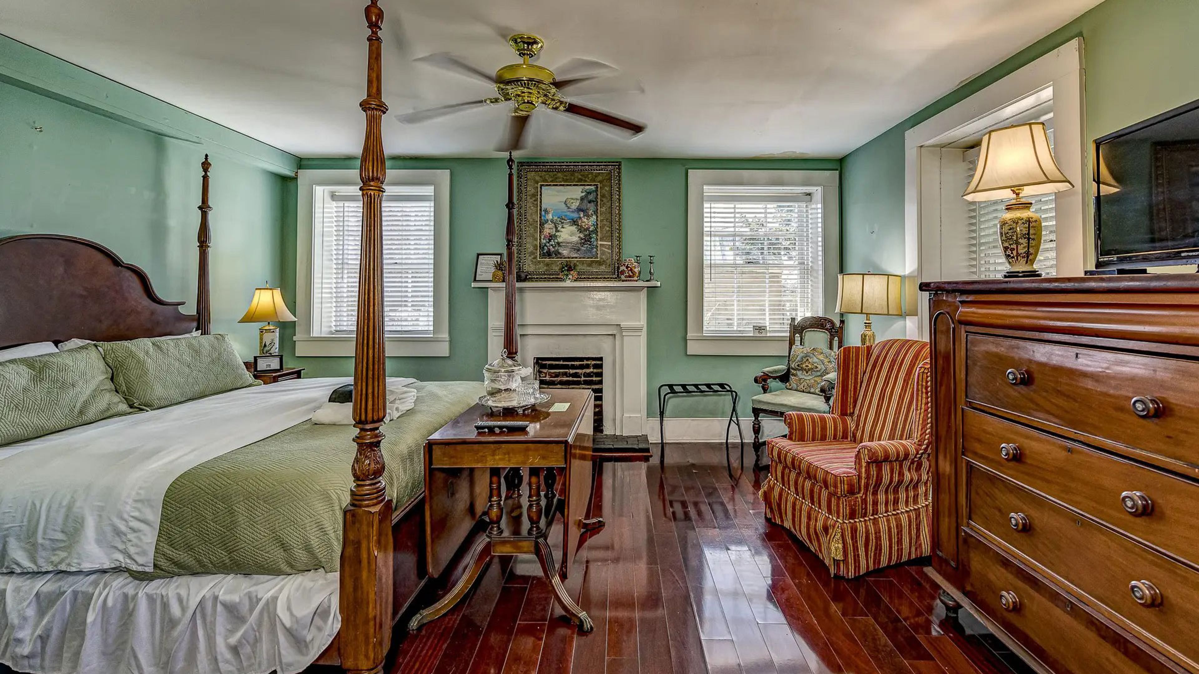 Featured photo from Duff Green Mansion