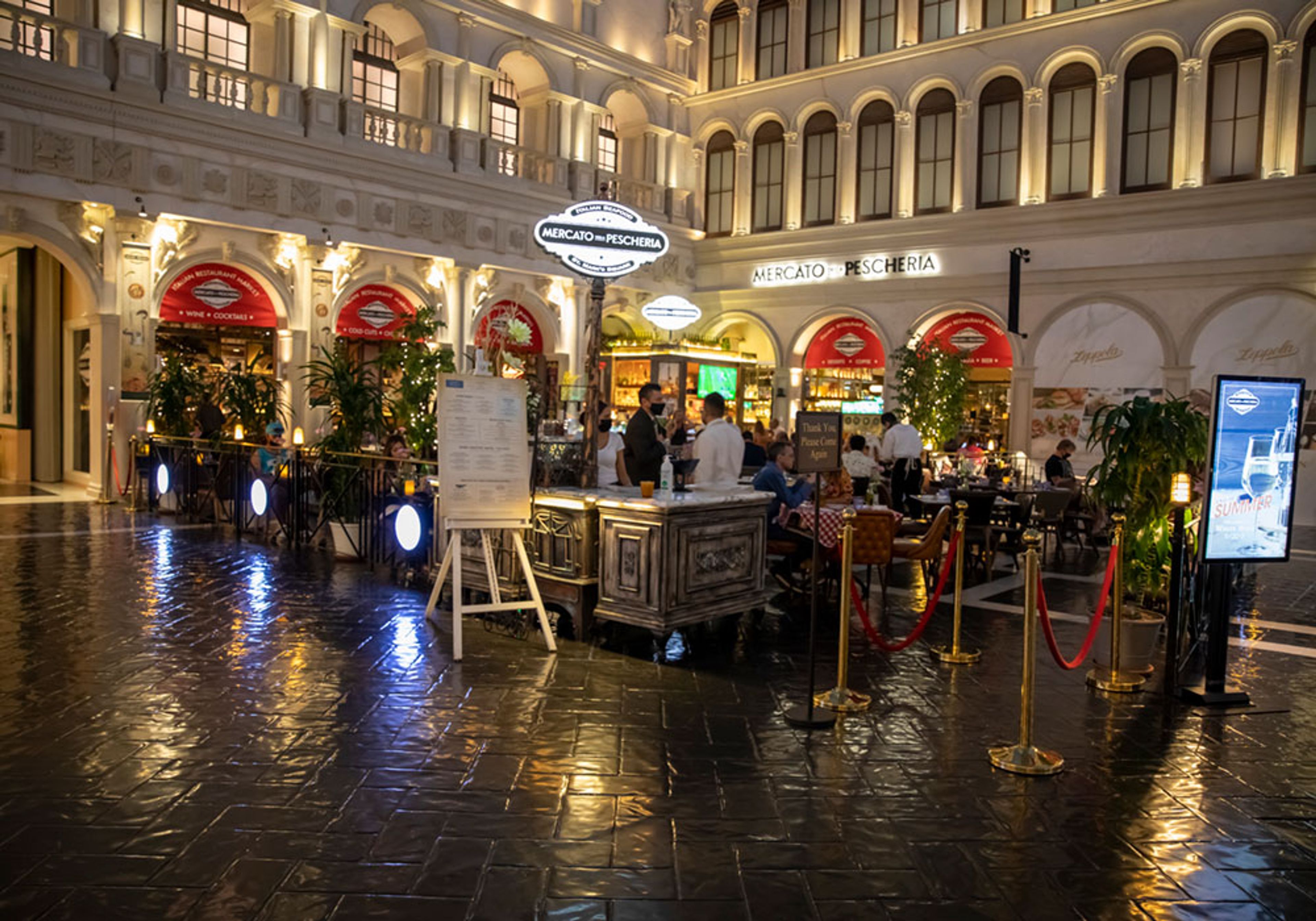 Featured photo from Mercato Della Pescheria Venetian